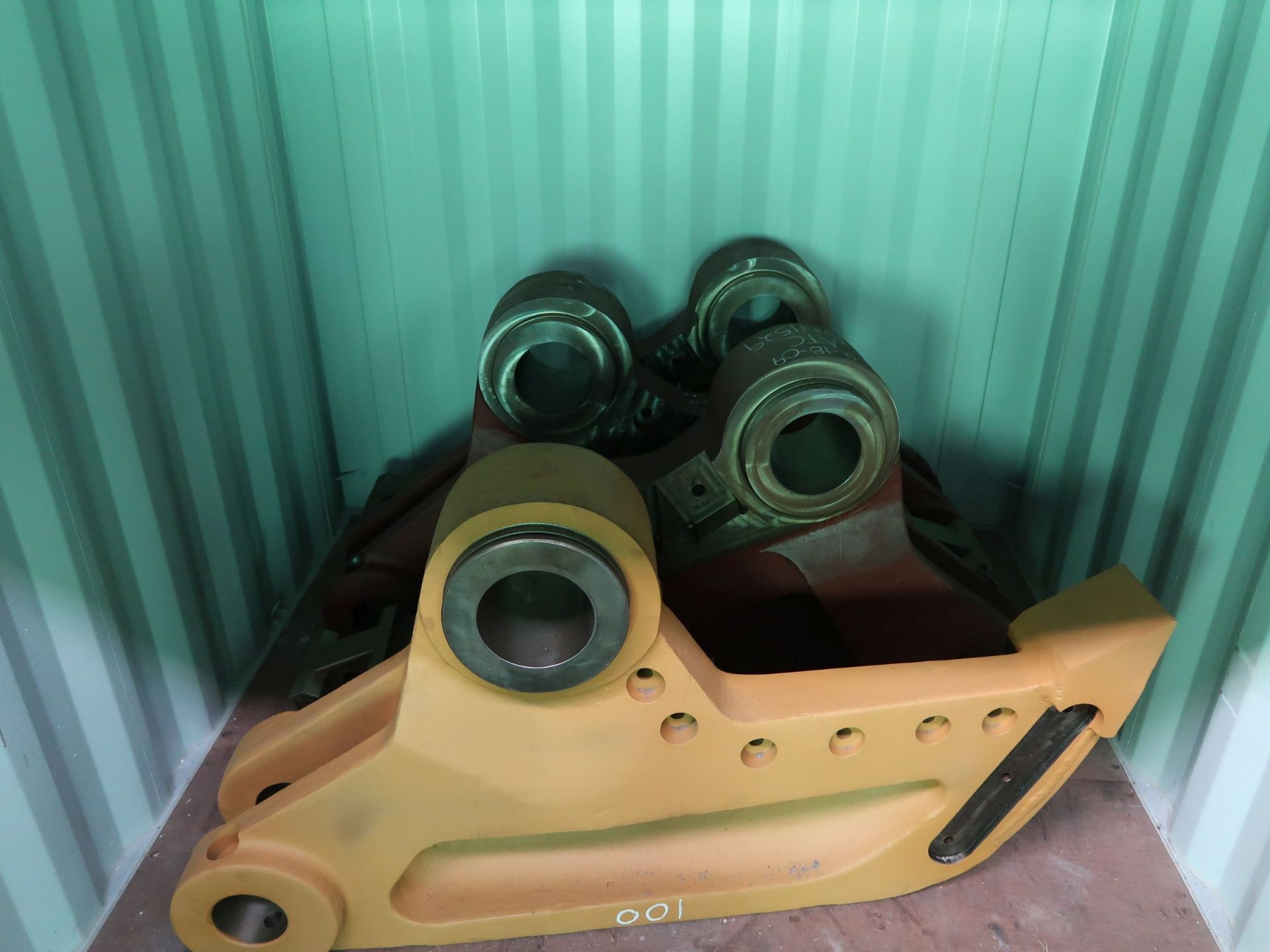 (LOT) LARGE OFFERING OF ALLIED GATOR PARTS THAT ARE STORED IN (160) CONEX CONTIANERS, YELLOW STEEL - Image 142 of 190