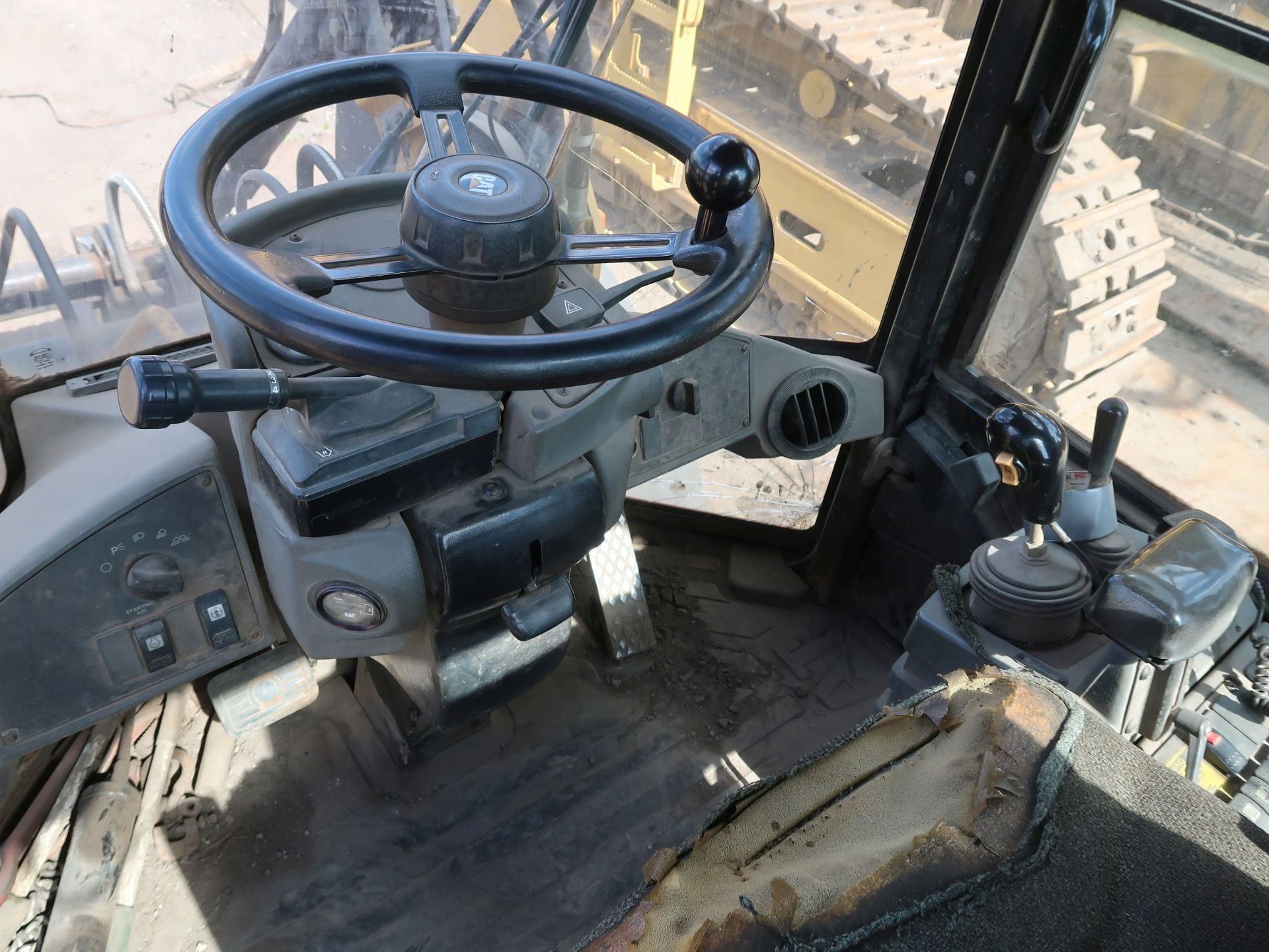 2002 CATERPILLAR MODEL IT28G ARTICULATING RUBBER TIRE WHEEL LOADER; S/N 4TF76145 OR CAT - Image 8 of 11