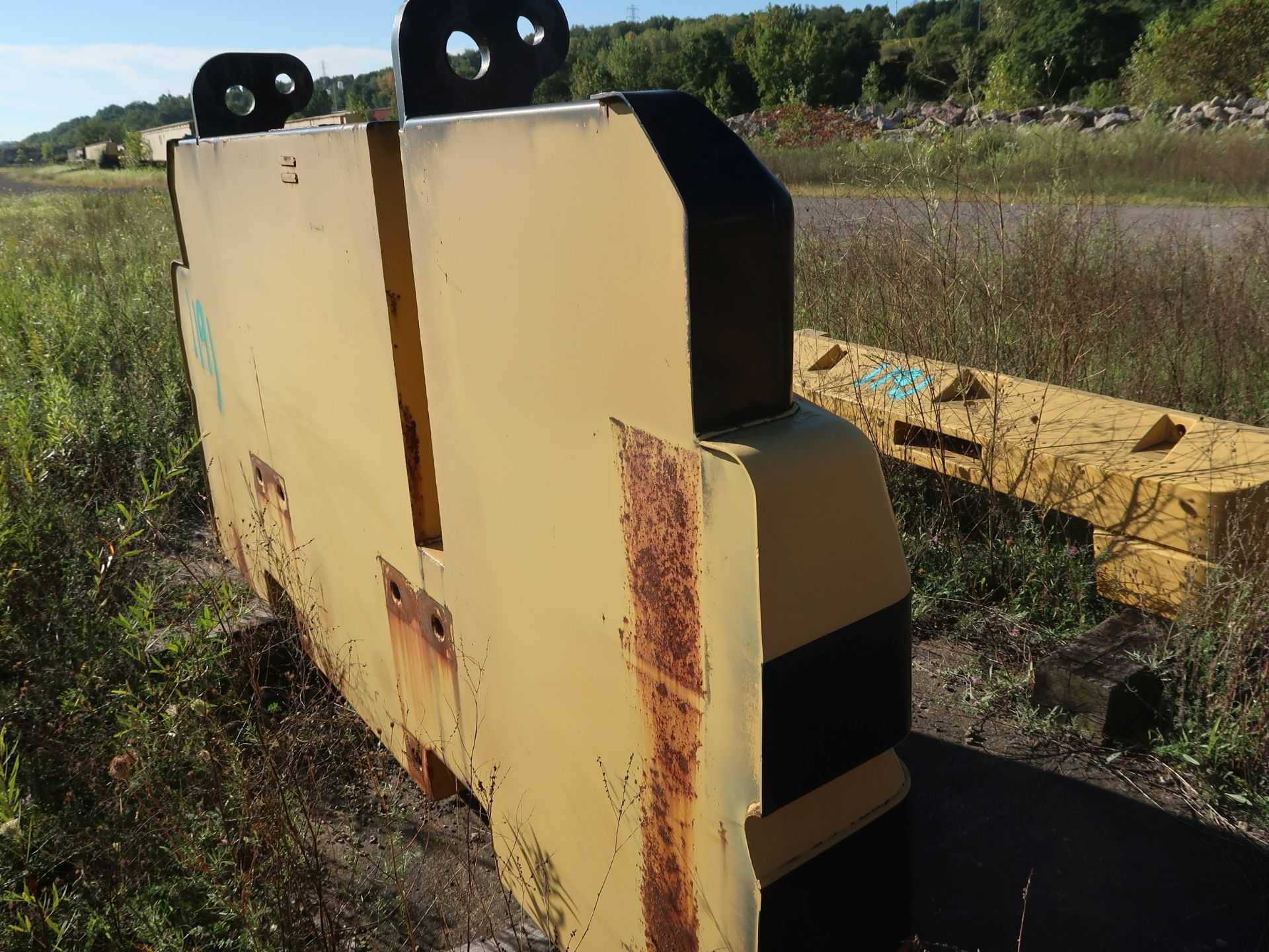 8' X 18' CATERPILLAR EXCAVATOR COUNTER WEIGHTS WITH ADDITIONAL COUNTER WEIGHT TO 20,000 LB - Image 3 of 3