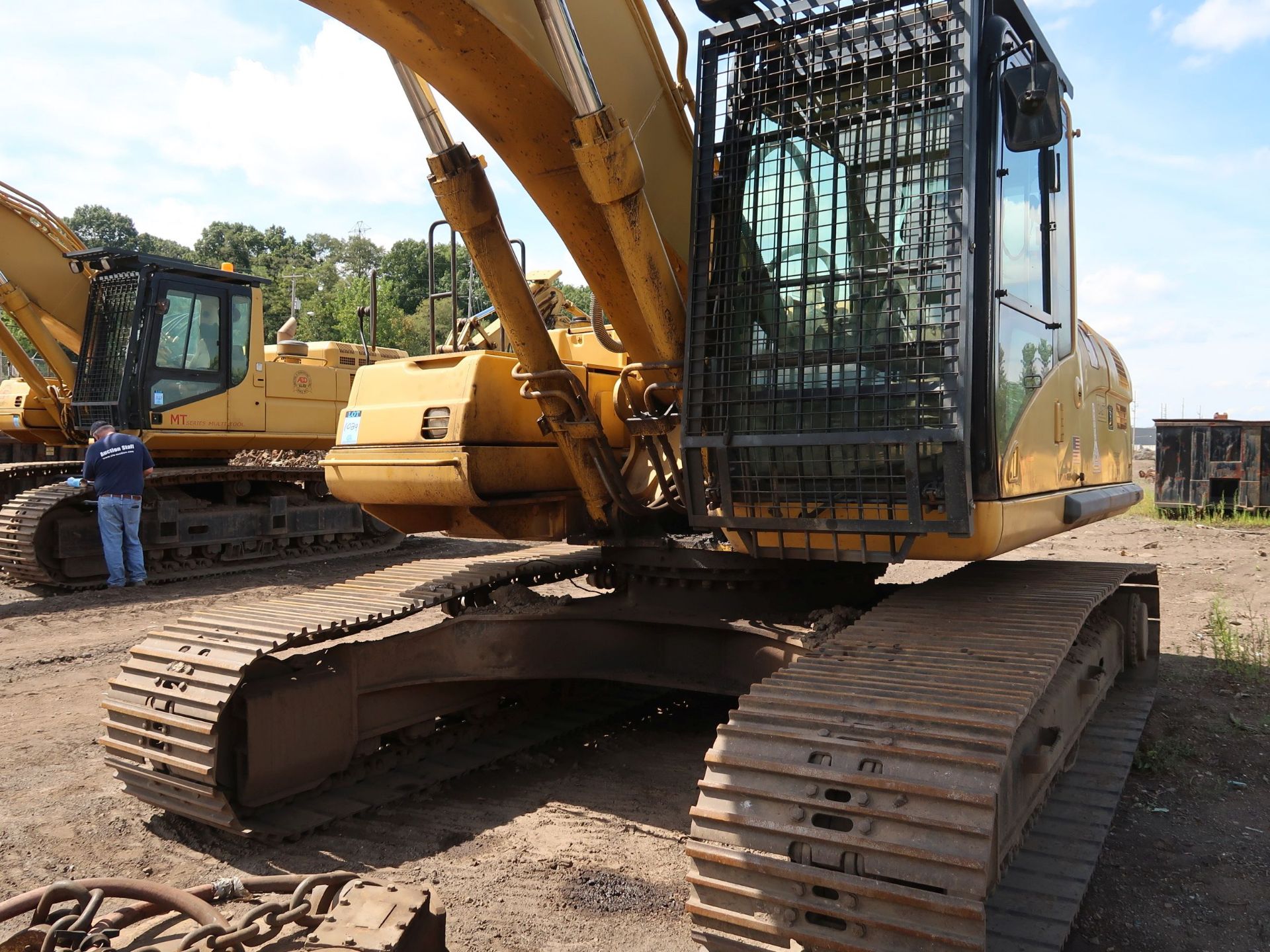 2002 CATERPILLAR MODEL 322CL-ME HYDRAULIC EXCAVATOR; S/N BKJ00617, GENERATOR SET, AC IN CAB, 48" - Image 6 of 10