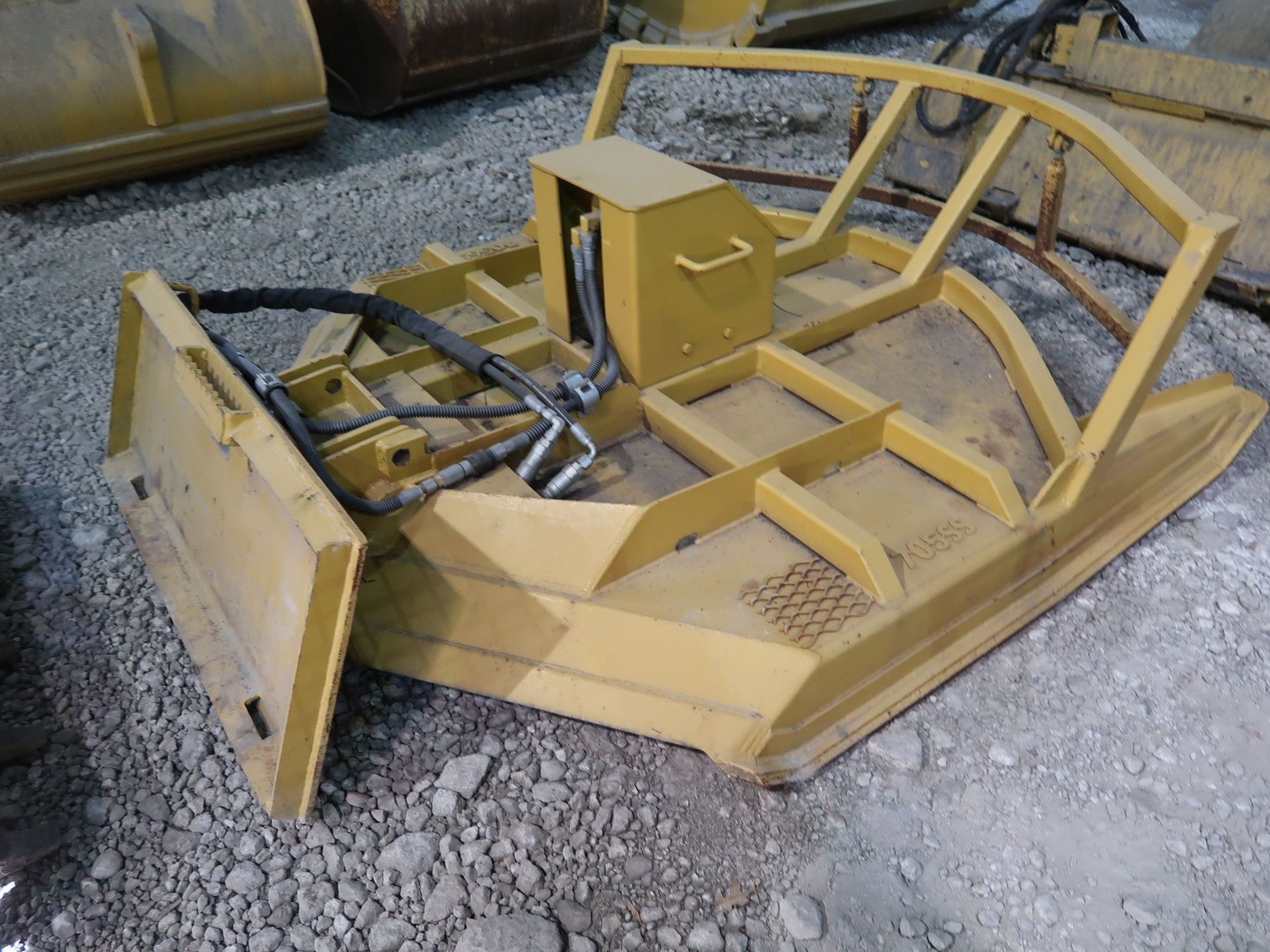 (LOT) (3) SKID STEER BUCKETS AND (1) SKID STEER HYDRAULIC POWER BUSH HOGS - Image 3 of 4