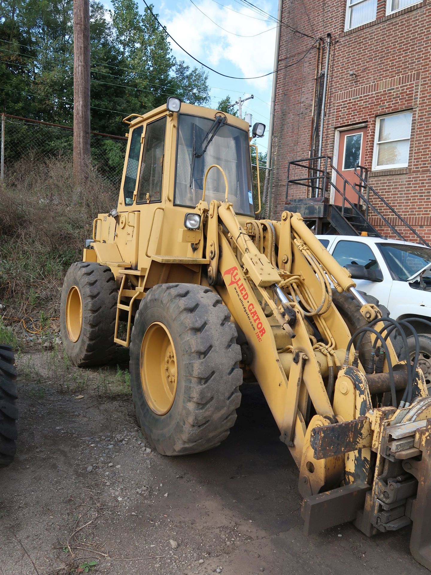 CATERPILLAR MODEL IT14B RUBBER TIRE LOADER; S/N 3NJ00060, 21,804 HOURS, WITH ROTATING FORK - Image 3 of 9