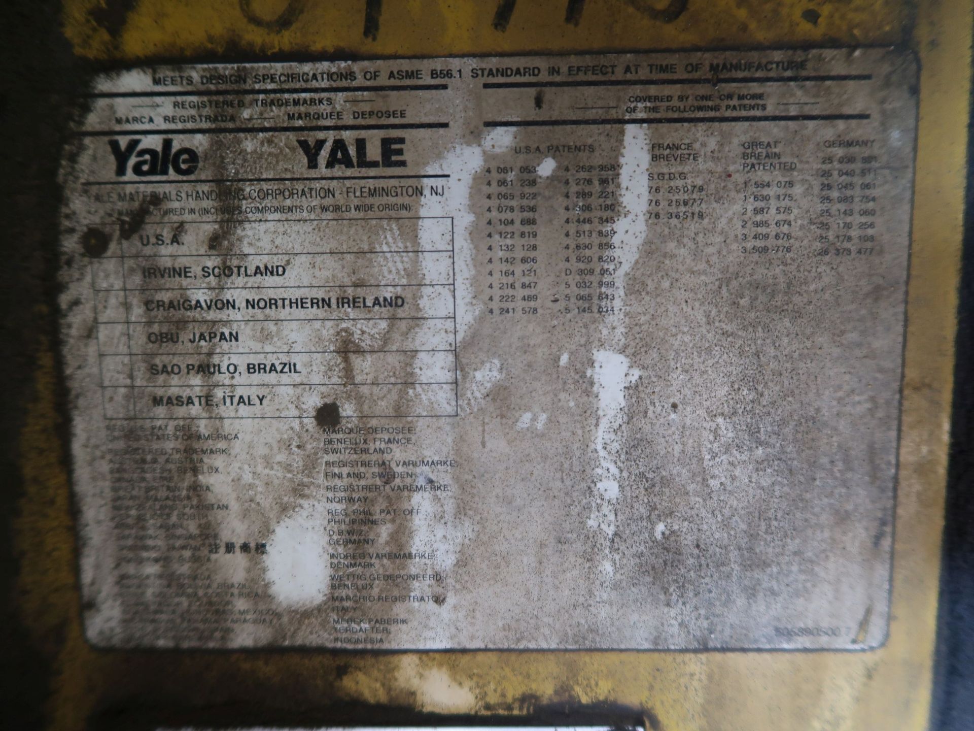 4,000 LB. YALE MODEL NR040 ELECTRIC REACH TRUCK; S/N C815N01805Y - Image 7 of 8