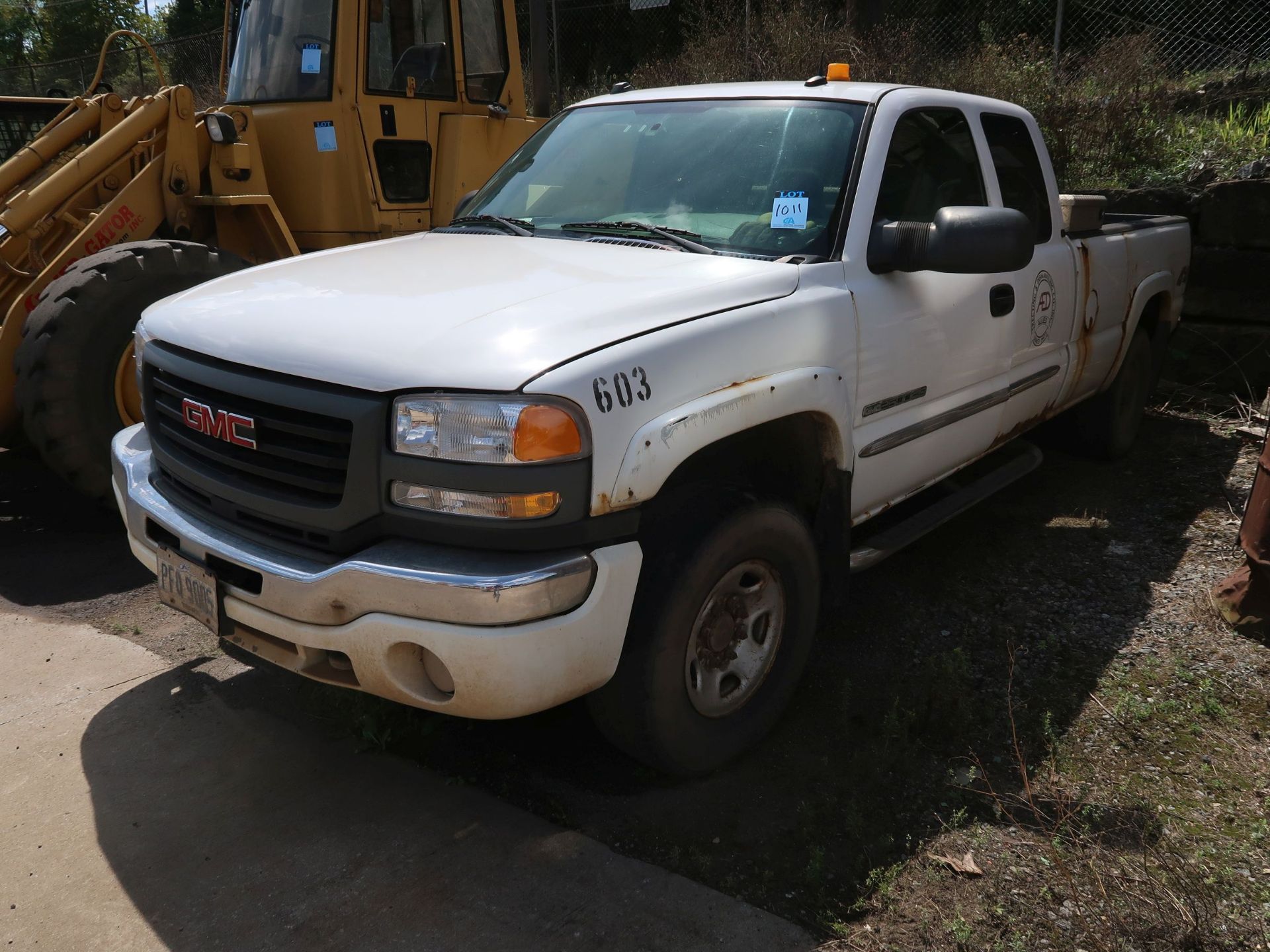 2004 GMC 2500 FOUR-WHEEL DRIVE PICKUP TRUCK; VIN 1GTHK29G24E148023, UNKNOWN MILES (UNIT 02-603)