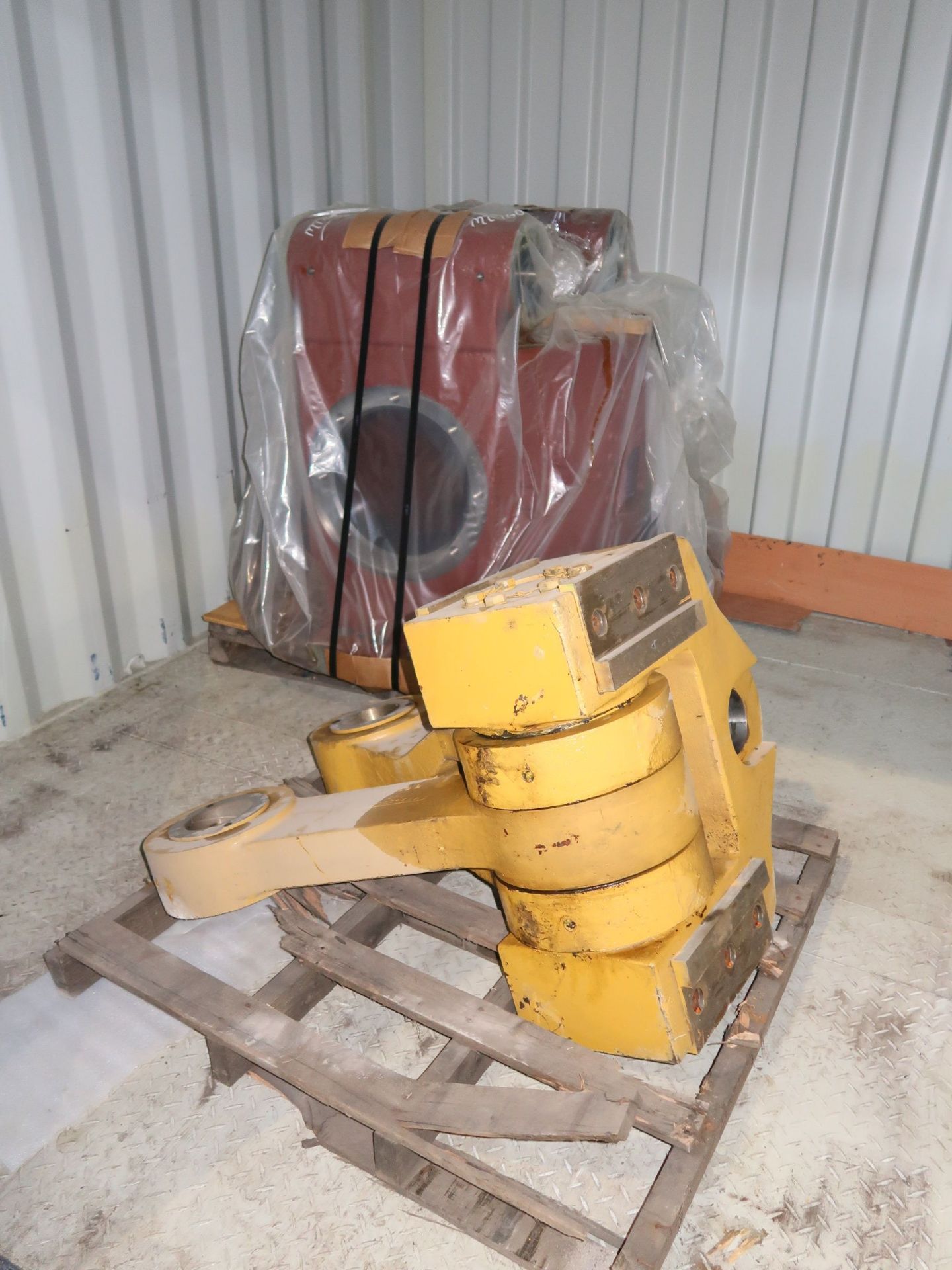 (LOT) LARGE OFFERING OF ALLIED GATOR PARTS THAT ARE STORED IN (160) CONEX CONTIANERS, YELLOW STEEL - Image 73 of 190