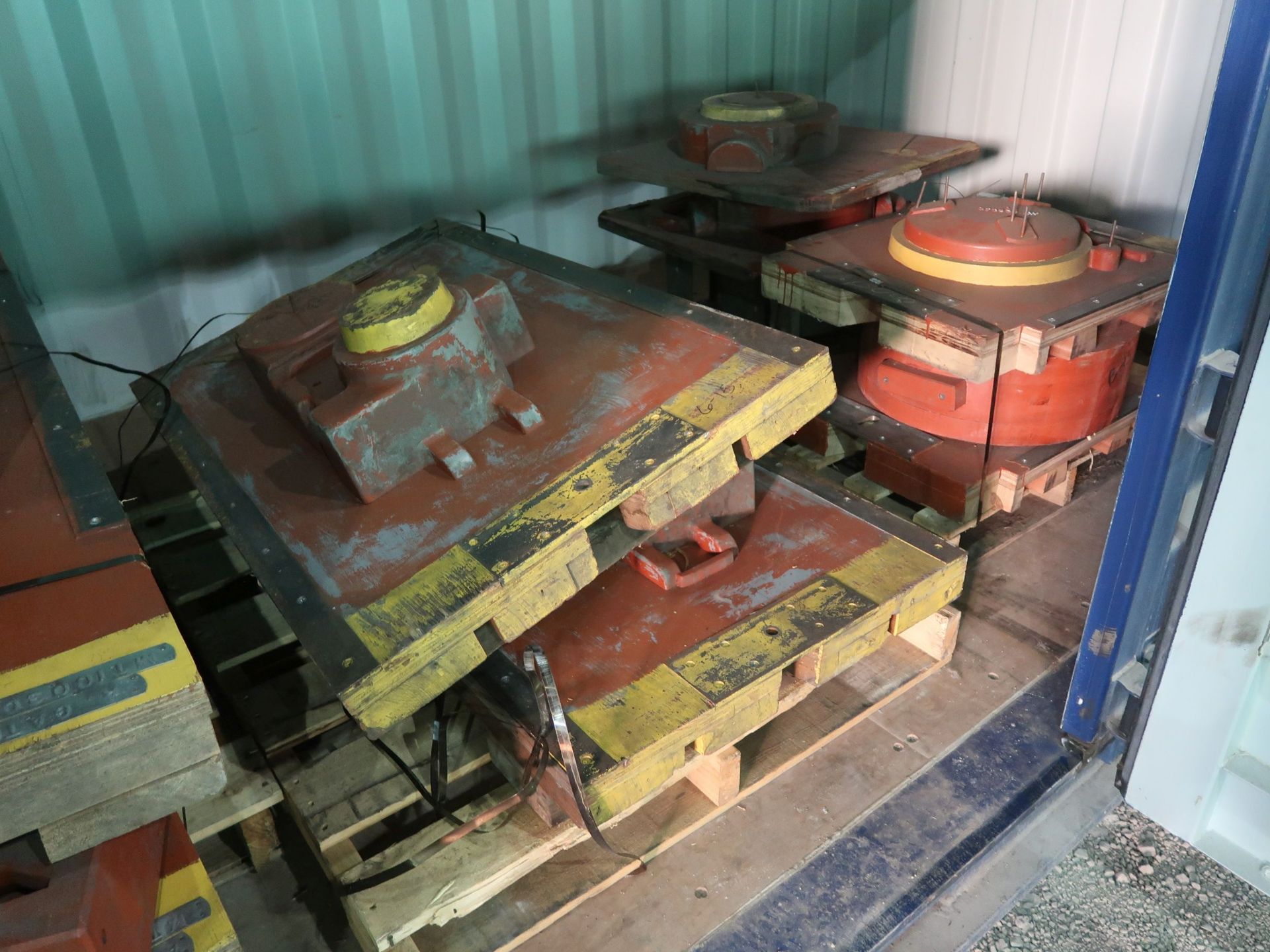 (LOT) LARGE OFFERING OF ALLIED GATOR PARTS THAT ARE STORED IN (160) CONEX CONTIANERS, YELLOW STEEL - Image 14 of 190