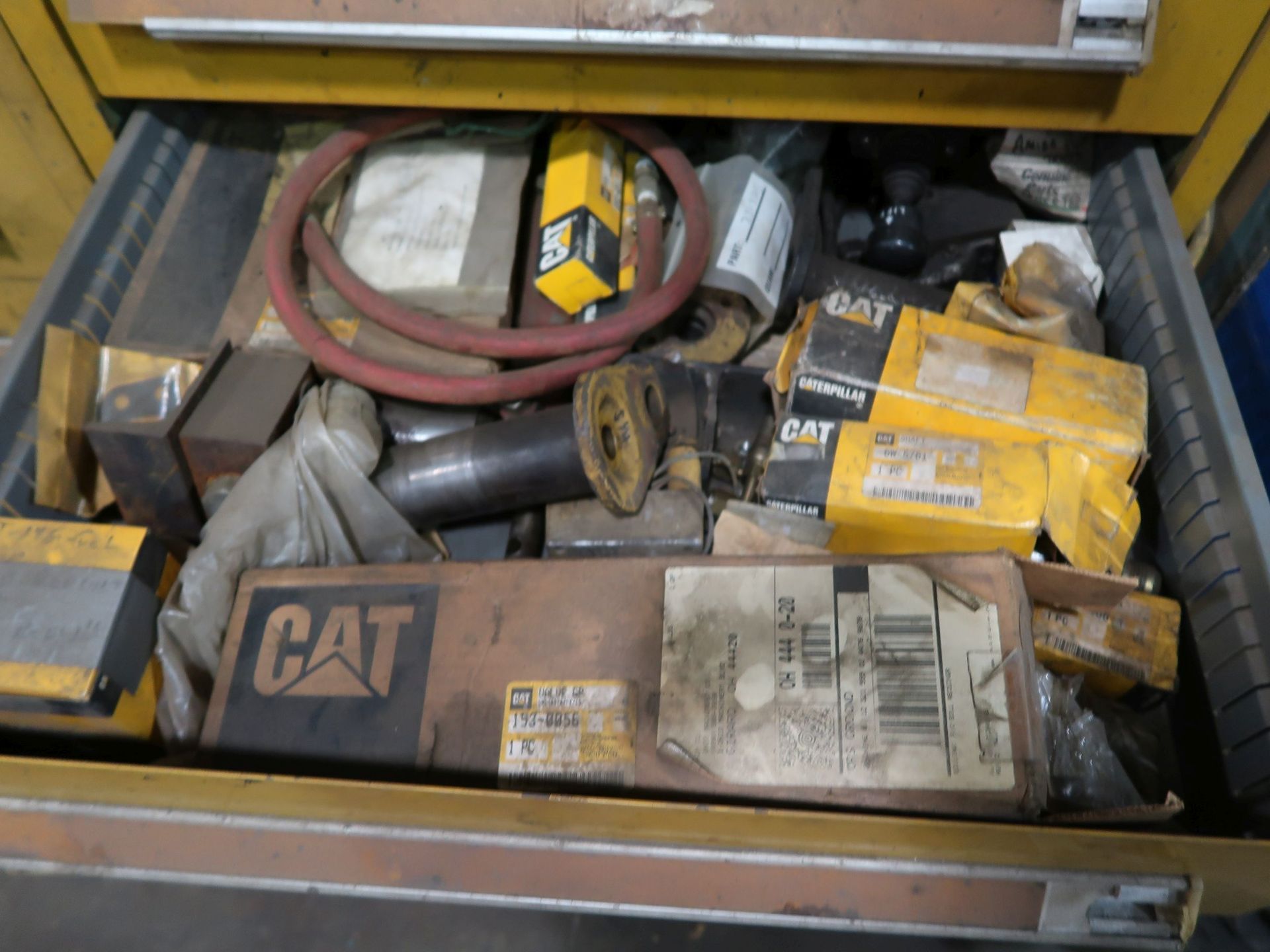 (LOT) (2) VIDMAR CABINETS, 2-DOOR CABINET WITH CONTENTS INCLUDING CAT PARTS, PUMPS, TRACK WELDER - Image 3 of 7