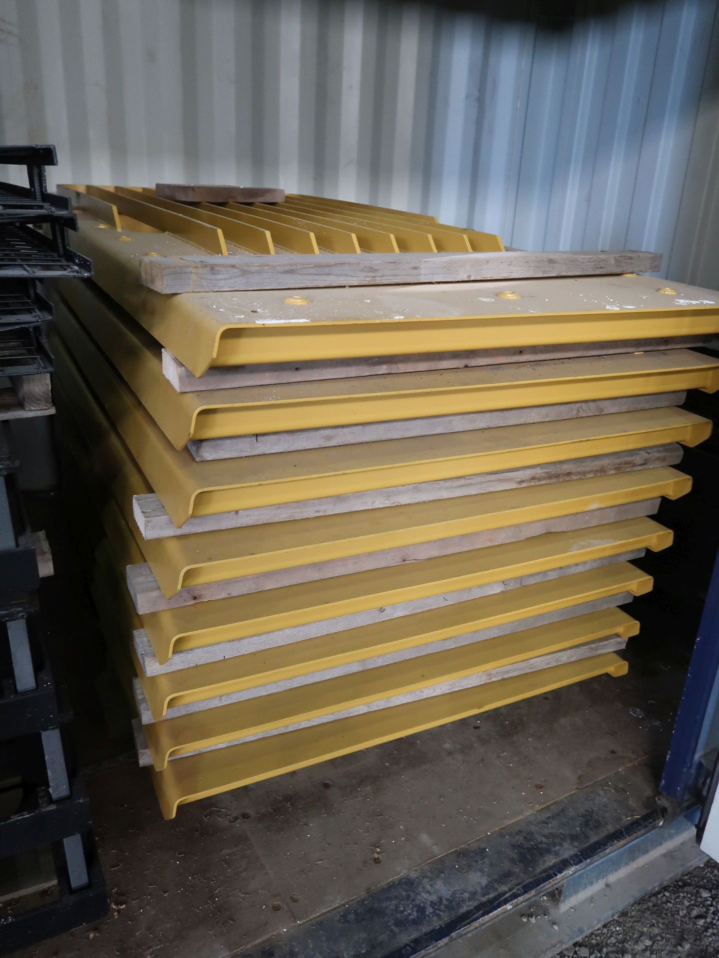 (LOT) LARGE OFFERING OF ALLIED GATOR PARTS THAT ARE STORED IN (160) CONEX CONTIANERS, YELLOW STEEL - Image 104 of 190