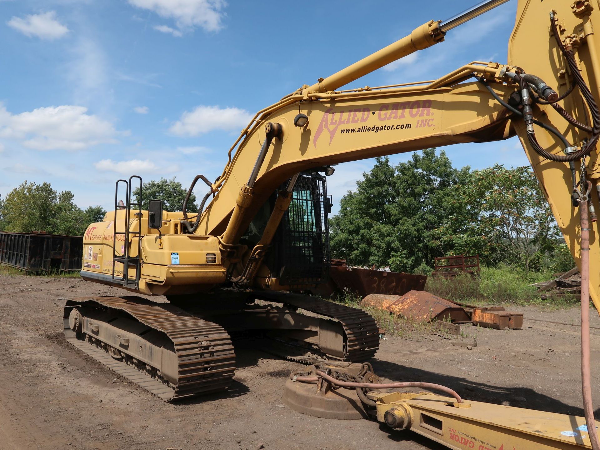 2002 CATERPILLAR MODEL 322CL-ME HYDRAULIC EXCAVATOR; S/N BKJ00617, GENERATOR SET, AC IN CAB, 48"