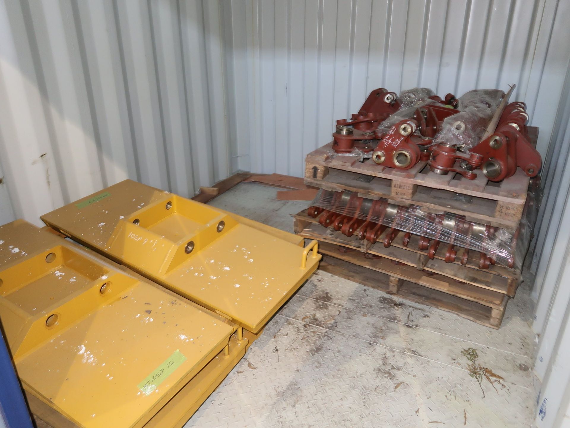 (LOT) LARGE OFFERING OF ALLIED GATOR PARTS THAT ARE STORED IN (160) CONEX CONTIANERS, YELLOW STEEL - Image 67 of 190