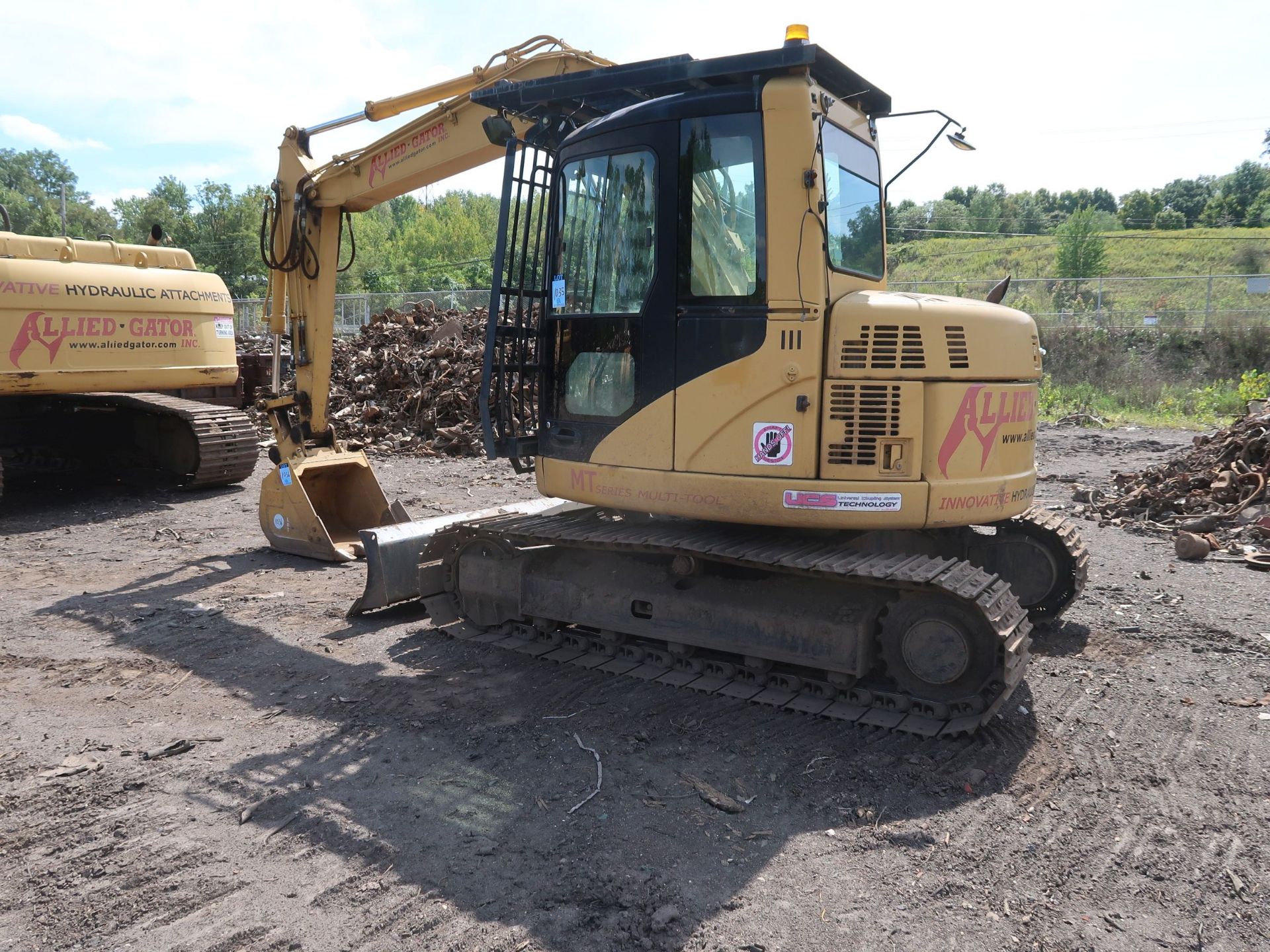 2002 CATERPILLAR MODEL 308CCR HYDRAULIC EXCAVATOR; S/N CPE00995, CAB AC, WINDOW SHIELD, 89" FRONT - Image 4 of 9