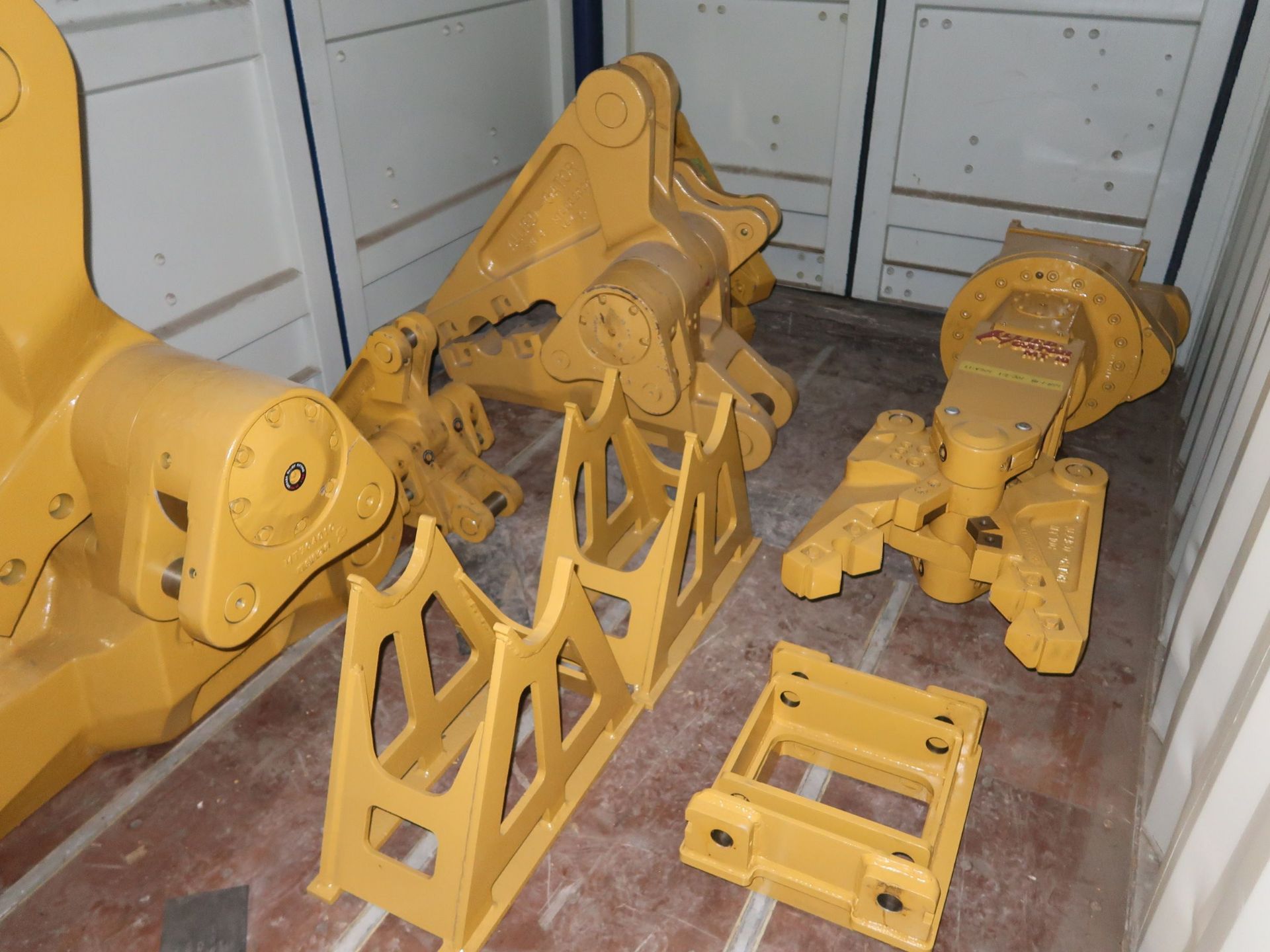 (LOT) LARGE OFFERING OF ALLIED GATOR PARTS THAT ARE STORED IN (160) CONEX CONTIANERS, YELLOW STEEL - Image 114 of 190