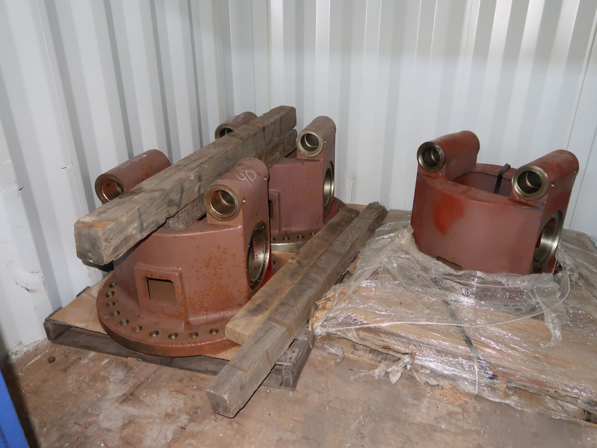 (LOT) LARGE OFFERING OF ALLIED GATOR PARTS THAT ARE STORED IN (160) CONEX CONTIANERS, YELLOW STEEL - Image 157 of 190