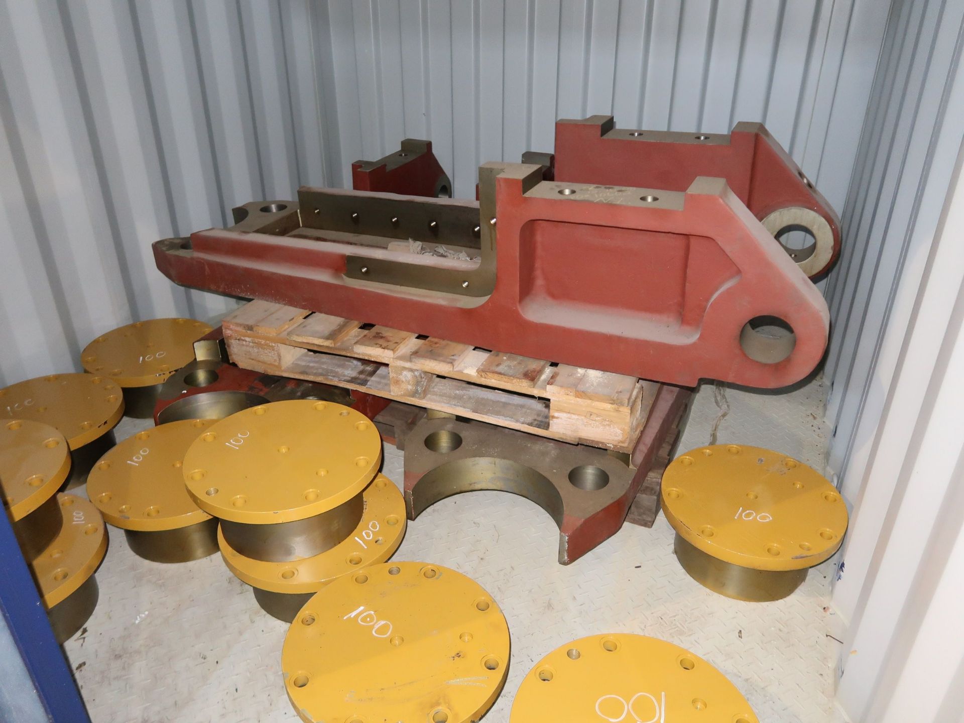 (LOT) LARGE OFFERING OF ALLIED GATOR PARTS THAT ARE STORED IN (160) CONEX CONTIANERS, YELLOW STEEL - Image 71 of 190