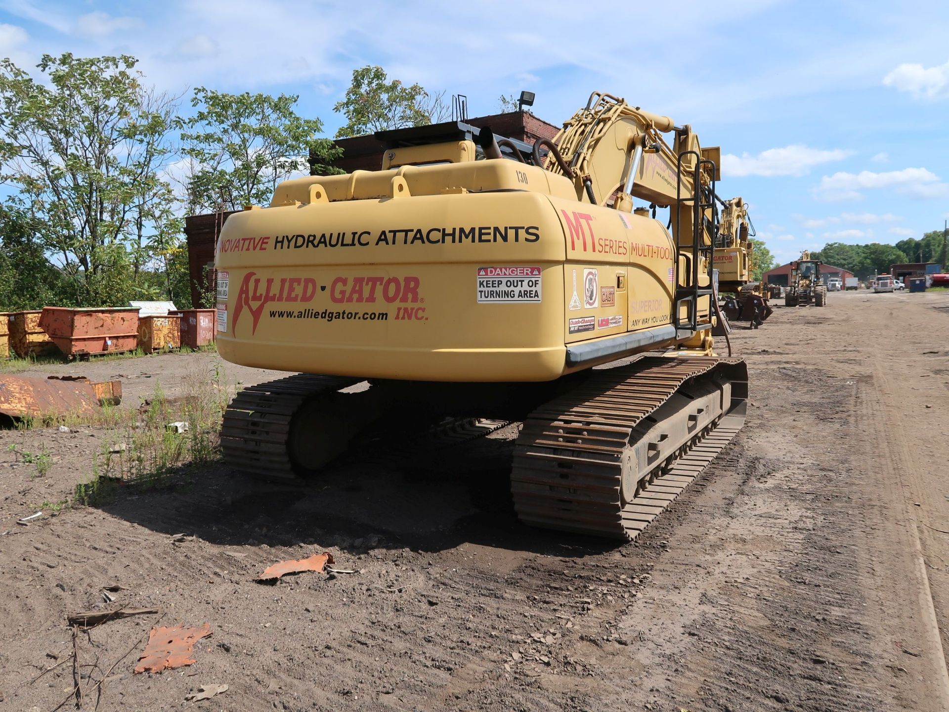 2002 CATERPILLAR MODEL 322CL-ME HYDRAULIC EXCAVATOR; S/N BKJ00617, GENERATOR SET, AC IN CAB, 48" - Image 3 of 10