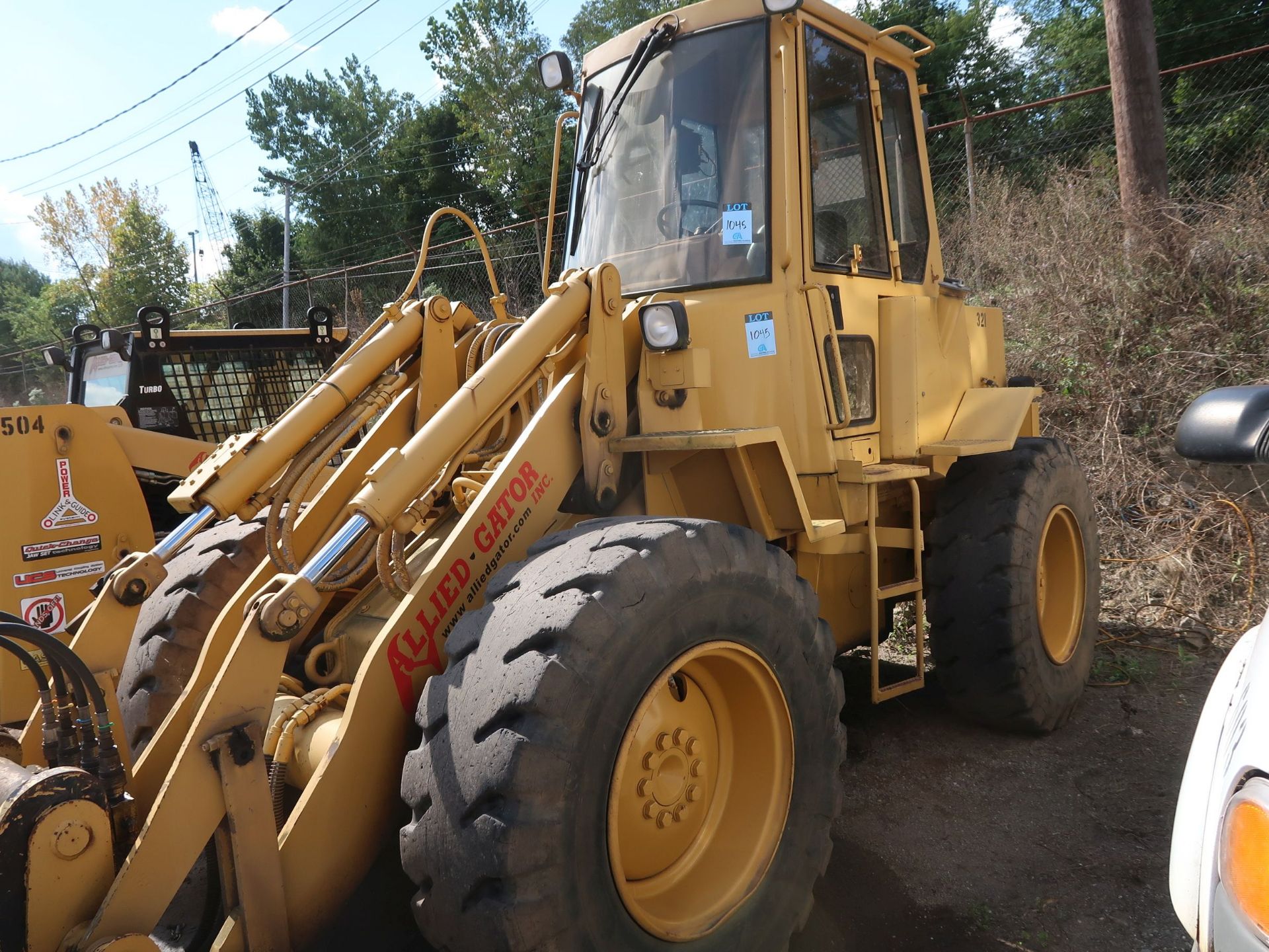 CATERPILLAR MODEL IT14B RUBBER TIRE LOADER; S/N 3NJ00060, 21,804 HOURS, WITH ROTATING FORK - Image 5 of 9