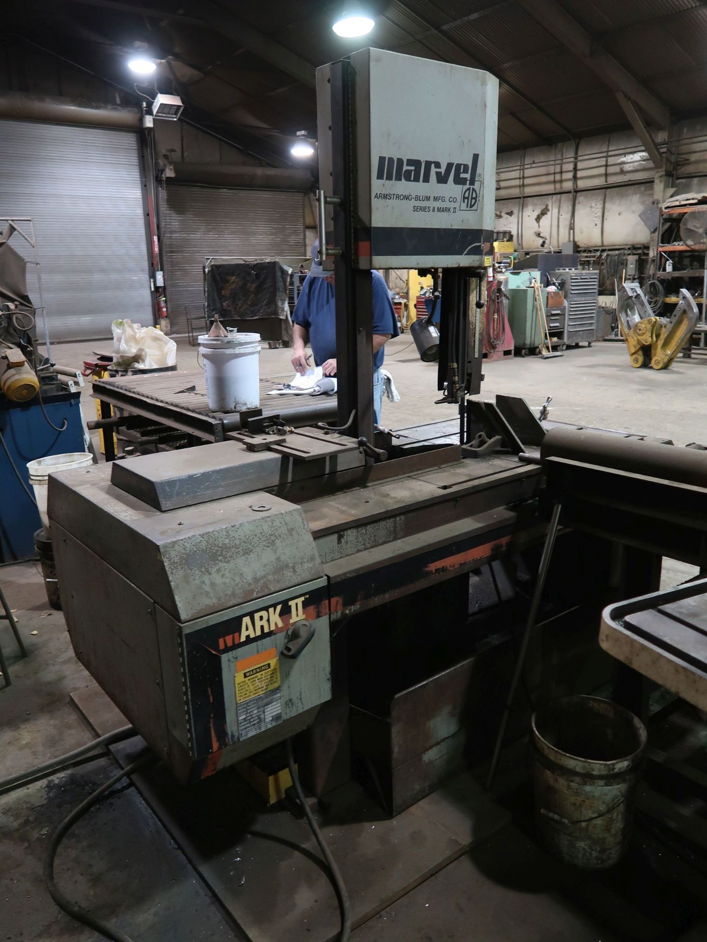 18" MARVEL SERIES 8 MARK II VERTICAL BAND SAW; S/N 826004-W - Image 4 of 8