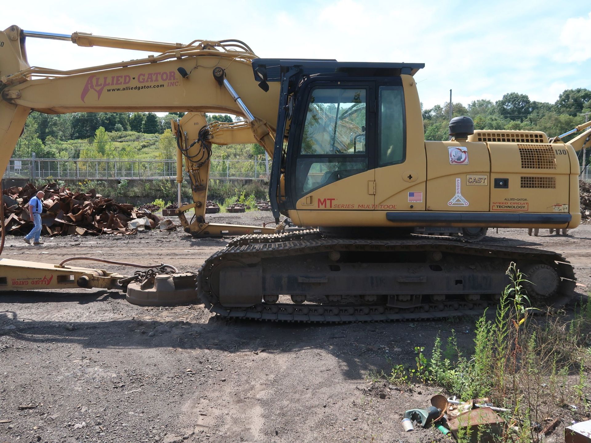 2002 CATERPILLAR MODEL 322CL-ME HYDRAULIC EXCAVATOR; S/N BKJ00617, GENERATOR SET, AC IN CAB, 48" - Image 5 of 10