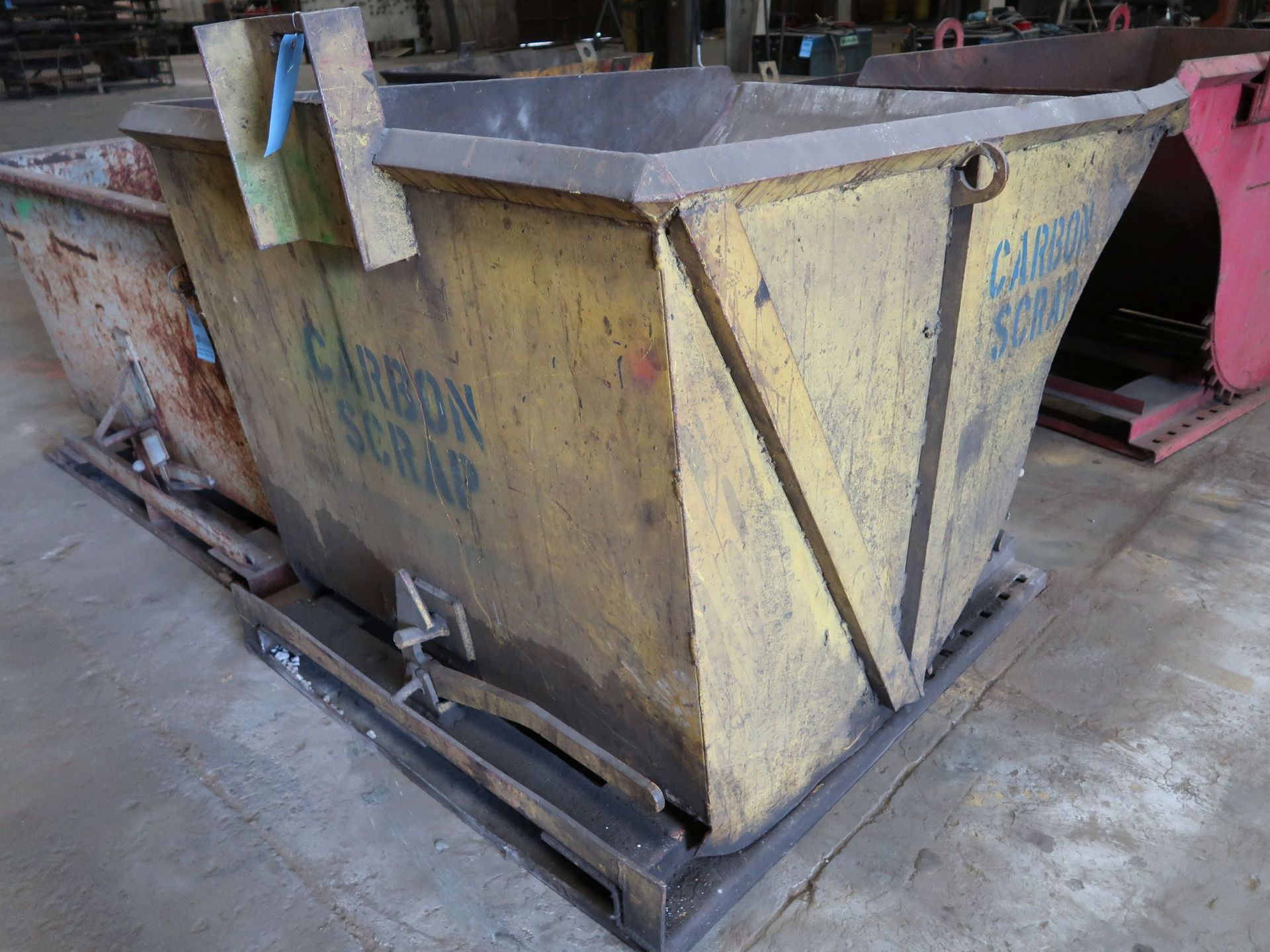 LARGE SIZE SELF DUMPING HOPPER