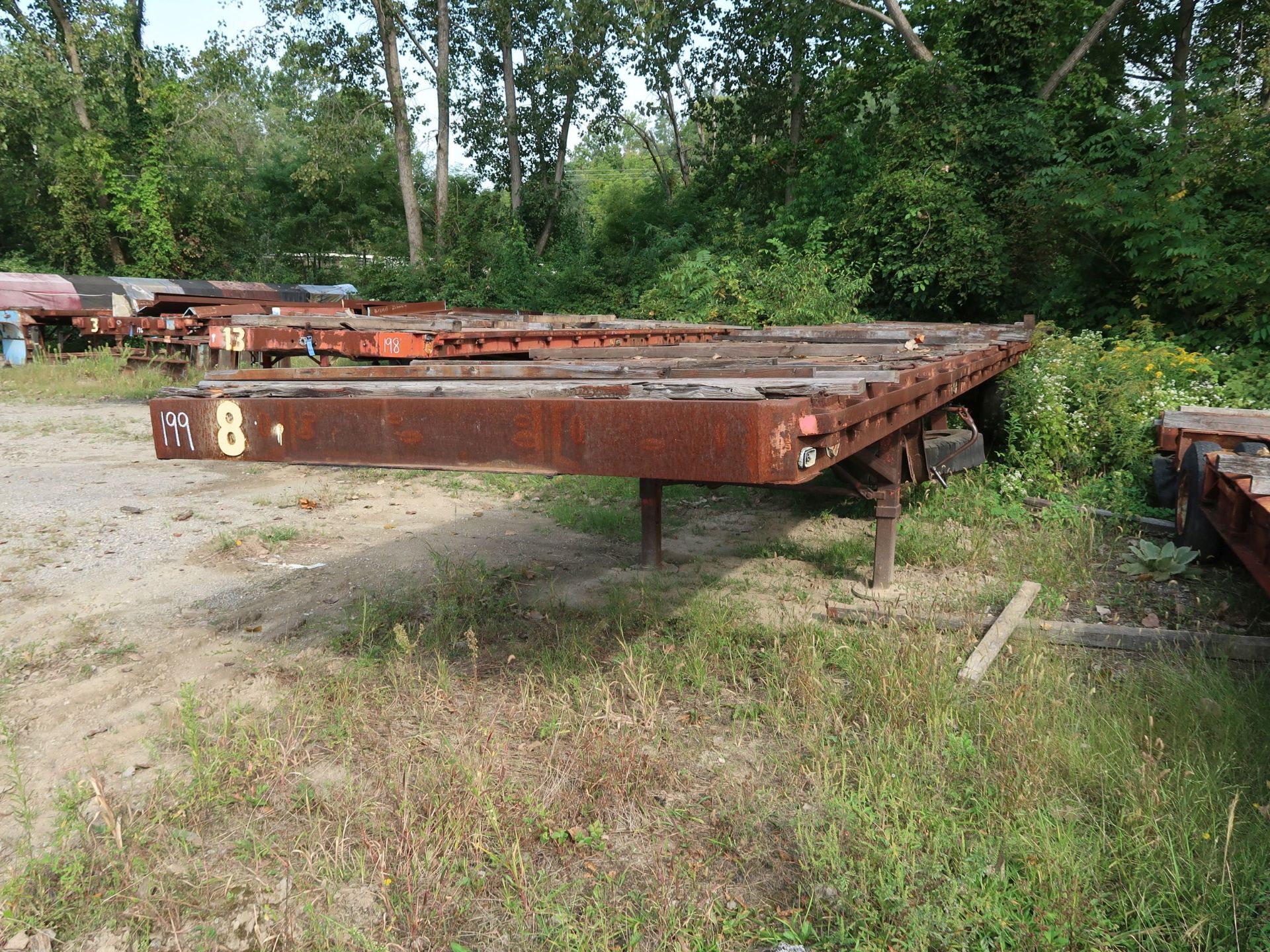 40' APPROX. FLAT BED YARD TRAILER, NO. 8 (NO TITLE) - Image 2 of 2