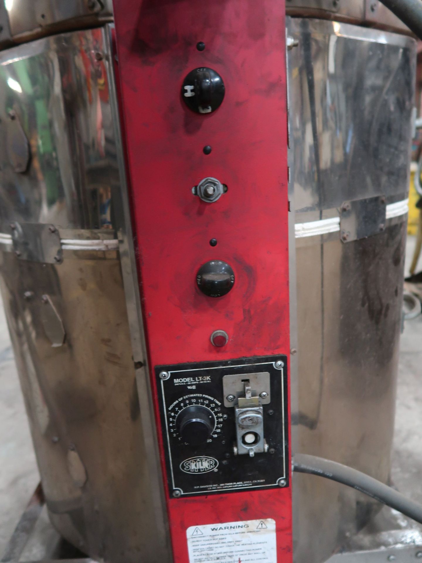 EVENHEAT KILN INC MODEL LT-3K ELECTRIC KILN - Image 2 of 3