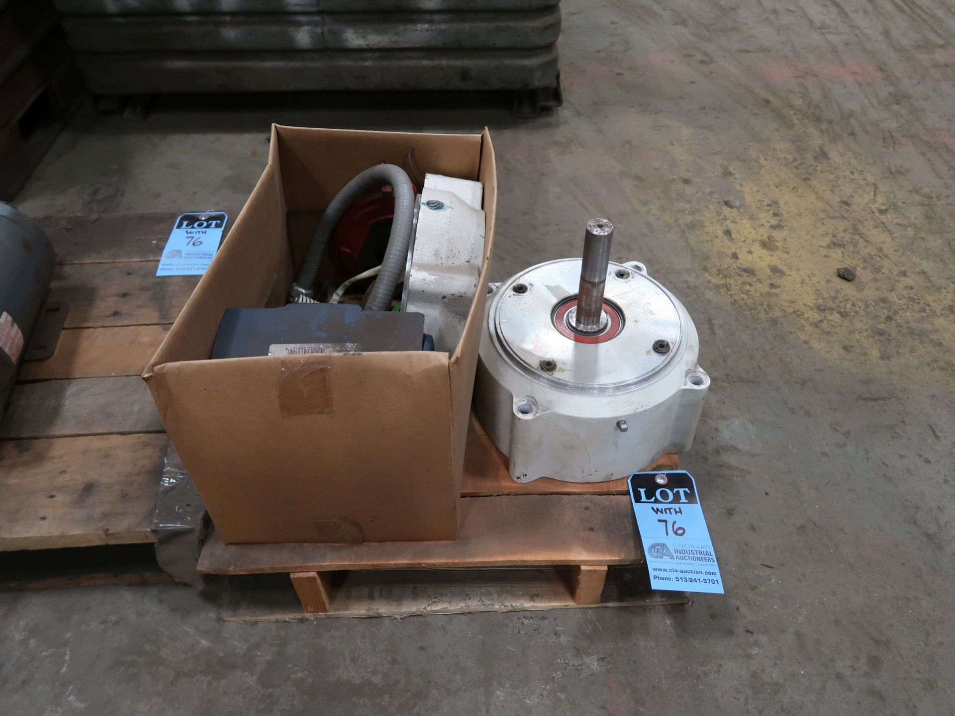 (LOT) ELECTRIC MOTORS & GEAR HUBS - Image 6 of 6