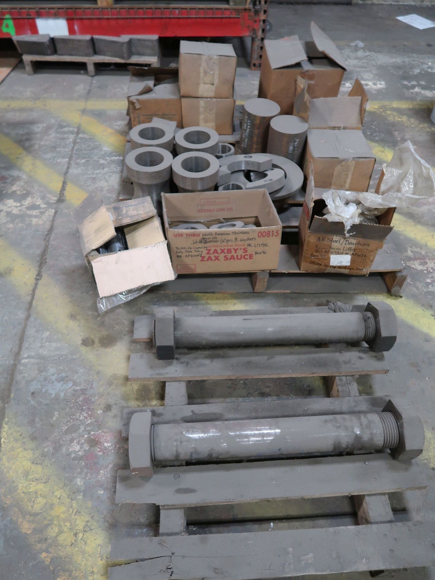 (LOT) HEAVY DUTY BOLTS & MISC. HARDWARE W/ RACK - Image 9 of 10