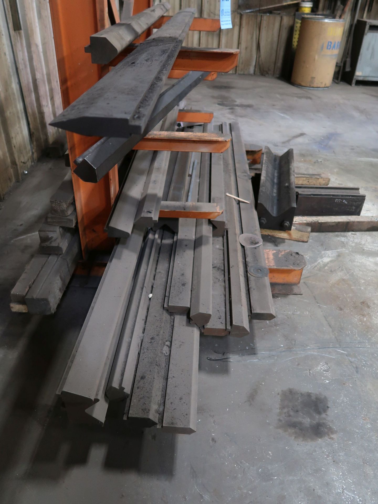 (LOT) RACK W/ PRESS BRAKE DIES APPROX. (15) PIECES - Image 2 of 2