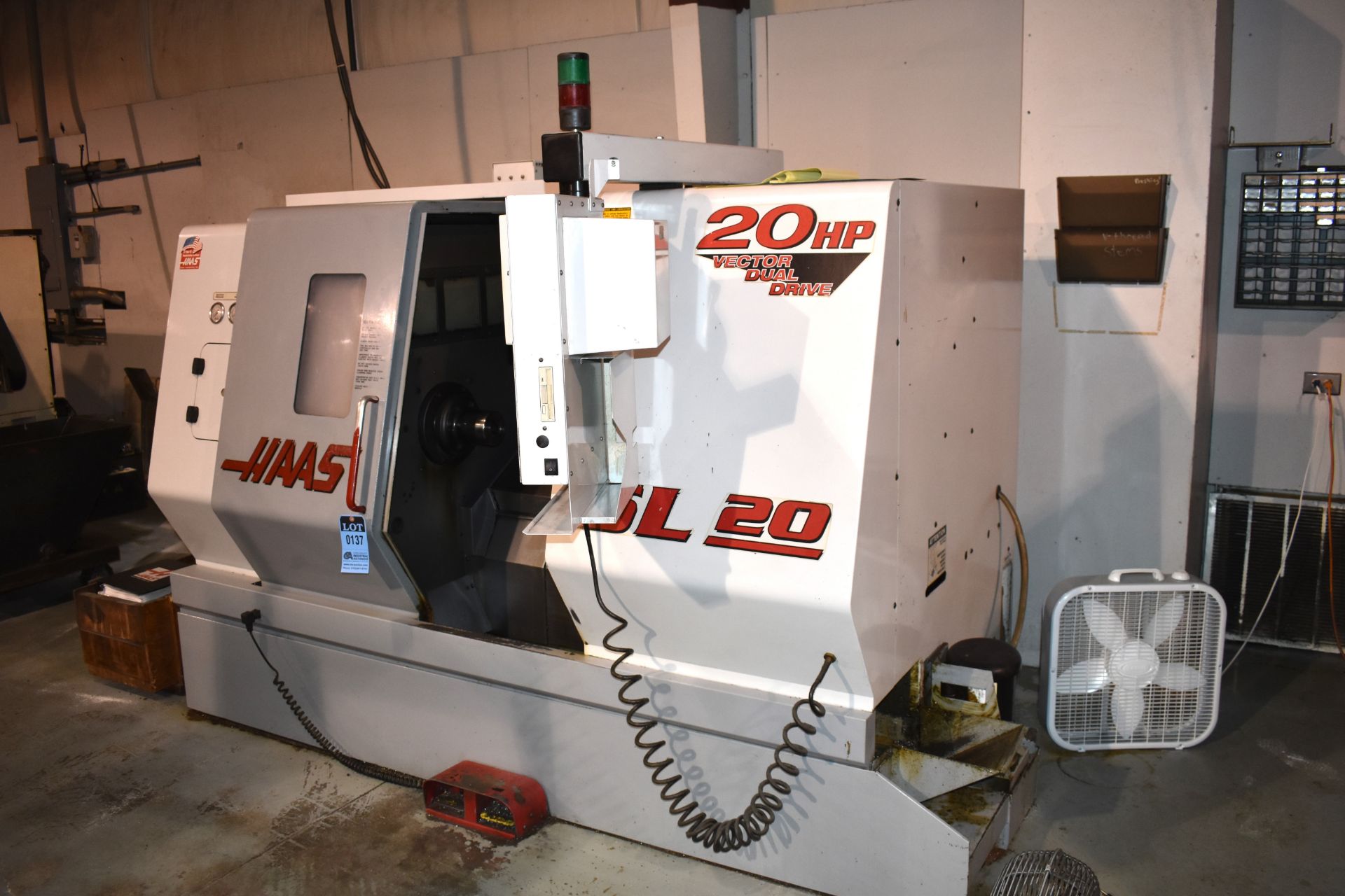 HAAS MODEL SL-20T CNC TURNING CENTER; S/N 62502, 8" 3-JAW CHUCK, TAILSTOCK, 10-POSITION TURRET ( - Image 8 of 9