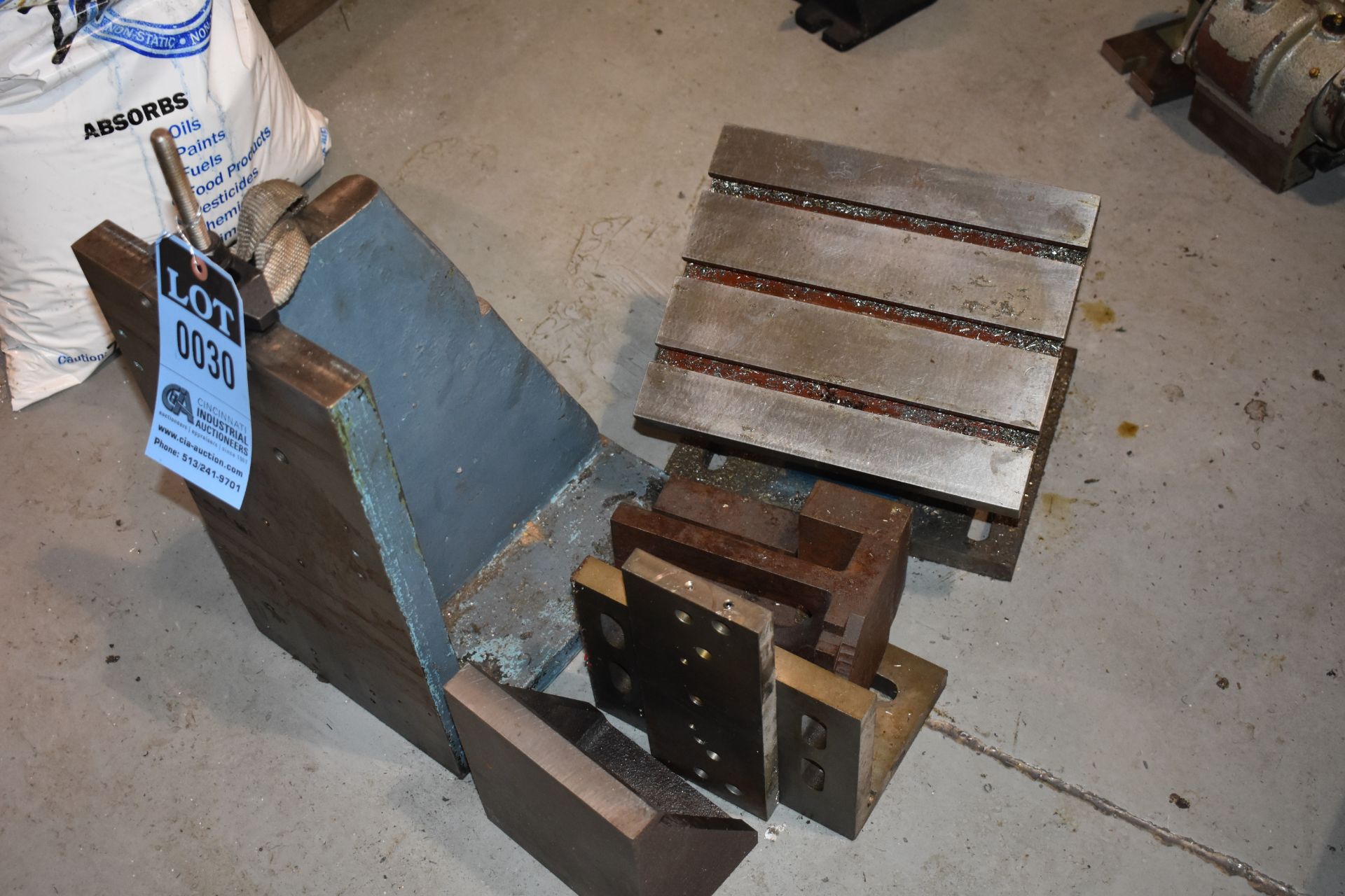 17" X 9" ANGLE PLATE, (1) 7" X 9" ANGLE PLATE, (1) 10" X 12" ANGLE PLATE, (1) 8" X 7" ANGLE PLATE - Image 2 of 2