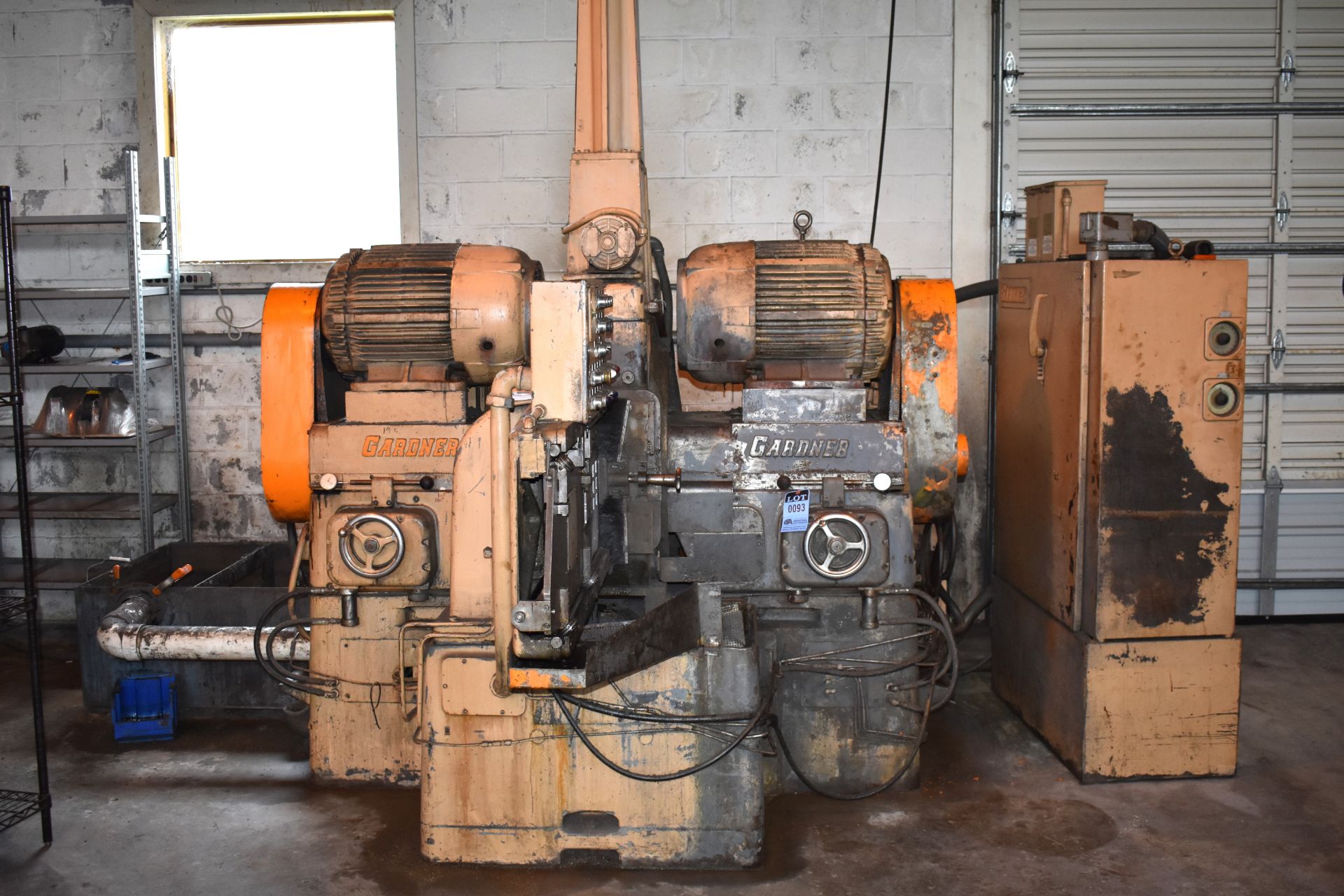 30" GARDNER MODEL 2H30 DOUBLE DISC GRINDER; COOLANT SYSTEM - Image 2 of 5