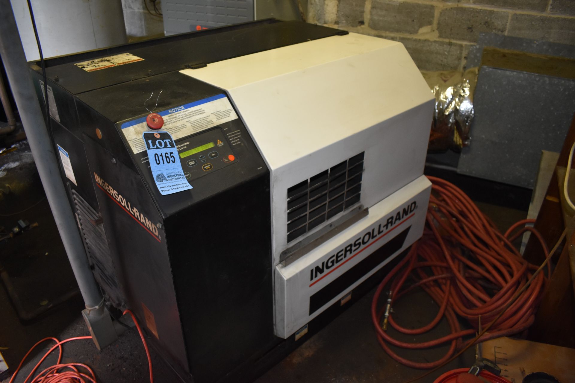 25-HP INTERSOLL RAND MODEL SSR EP25 AIR COMPRESSOR W/ INGERSOLL RAND MODEL DXR100 AIR DRYER