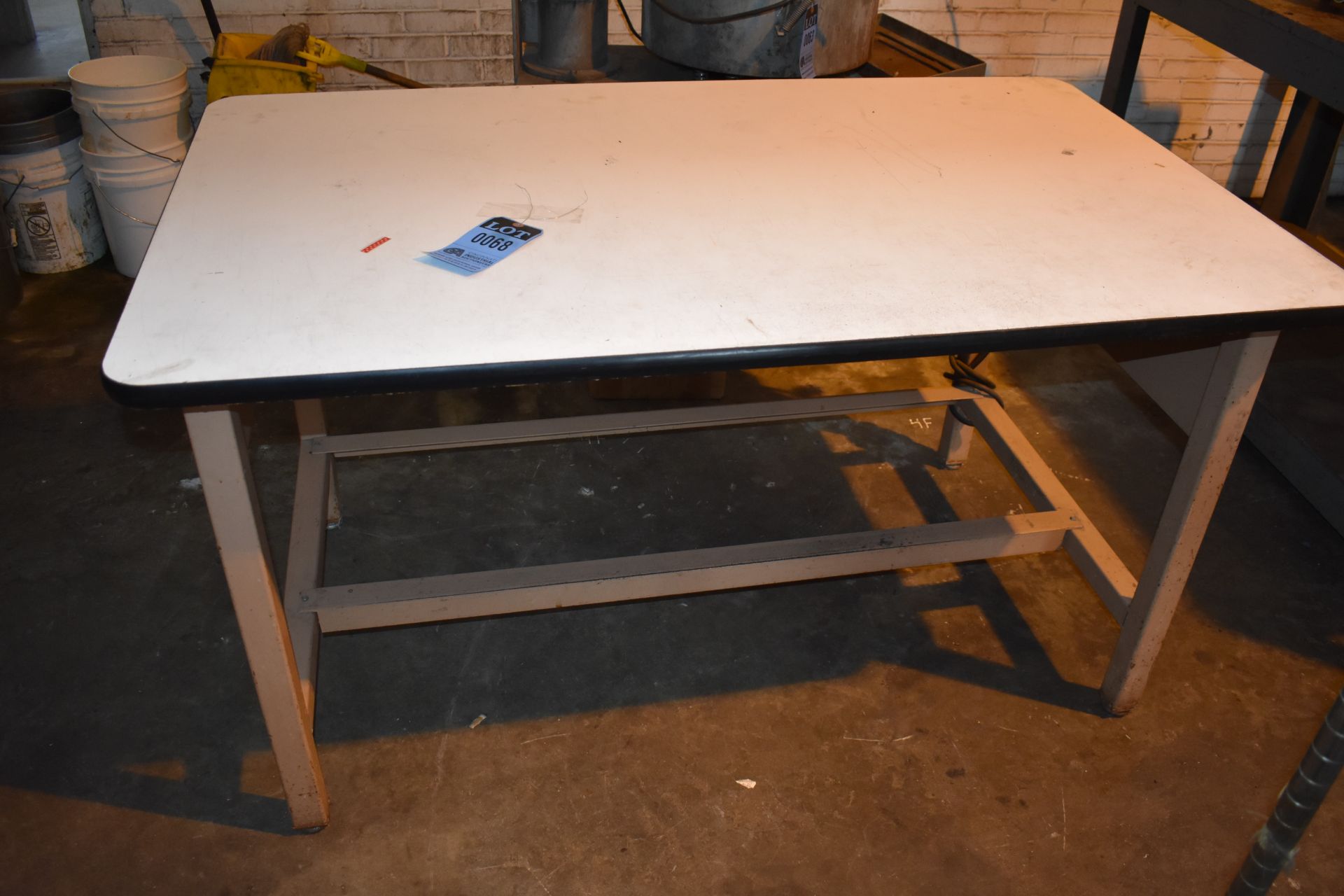 36" X 60' WORKTABLE WITH POWER STRIP - Image 2 of 2