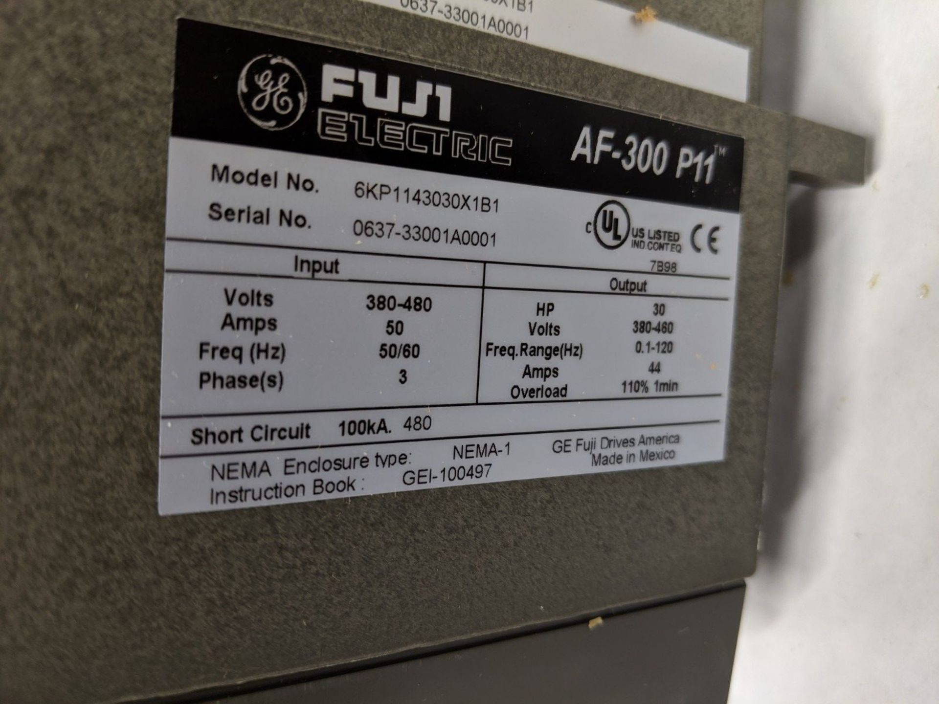 GE/ FUJI VARIABLE FREQUENCY DRIVE MODEL AF-300 P11, 3 PH, 30 H.P., 460 VOLT, S/N 0637-33001A0001 - Image 4 of 4