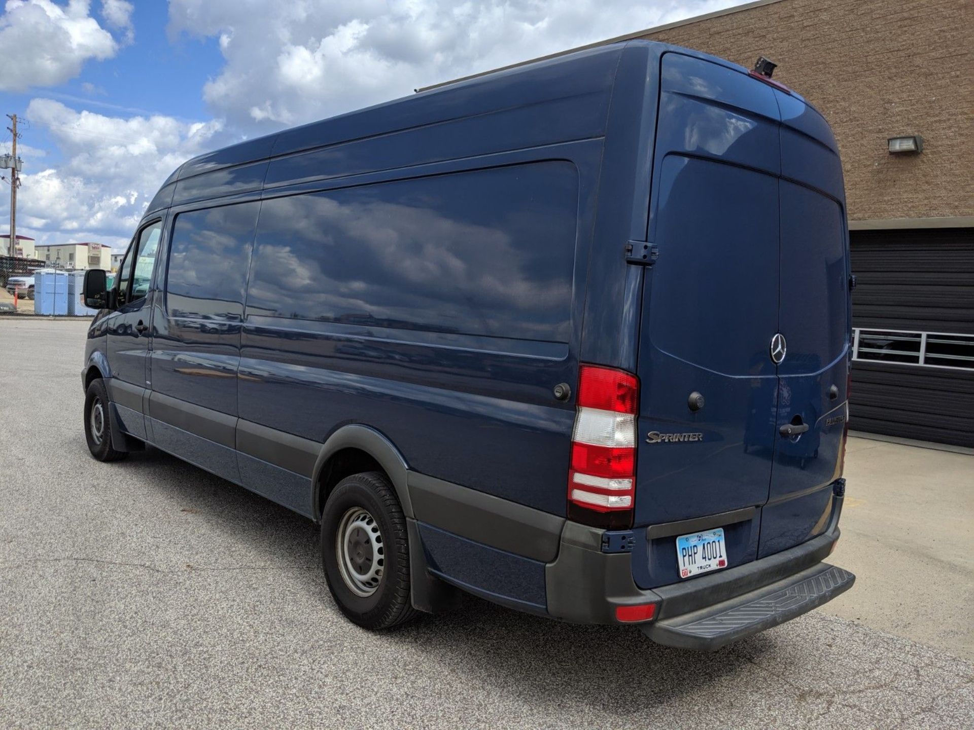 2011 MERCEDES SPRINTER 2500, 188 H.P. 3.0 L V6 TURBO DIESEL CARGO VAN, 71,091 MILES, VIN # - Image 4 of 25