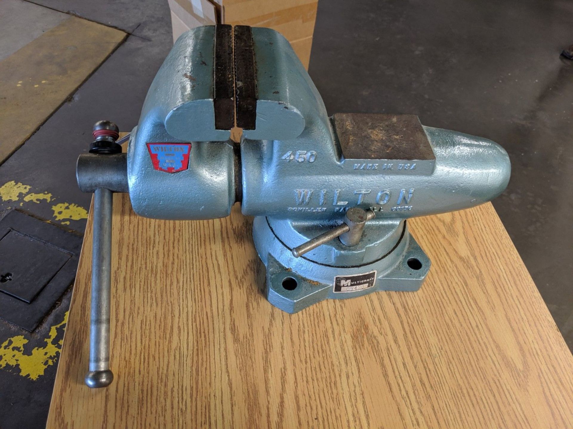 WILTON 4" SWIVEL BASE VISE - Image 2 of 3