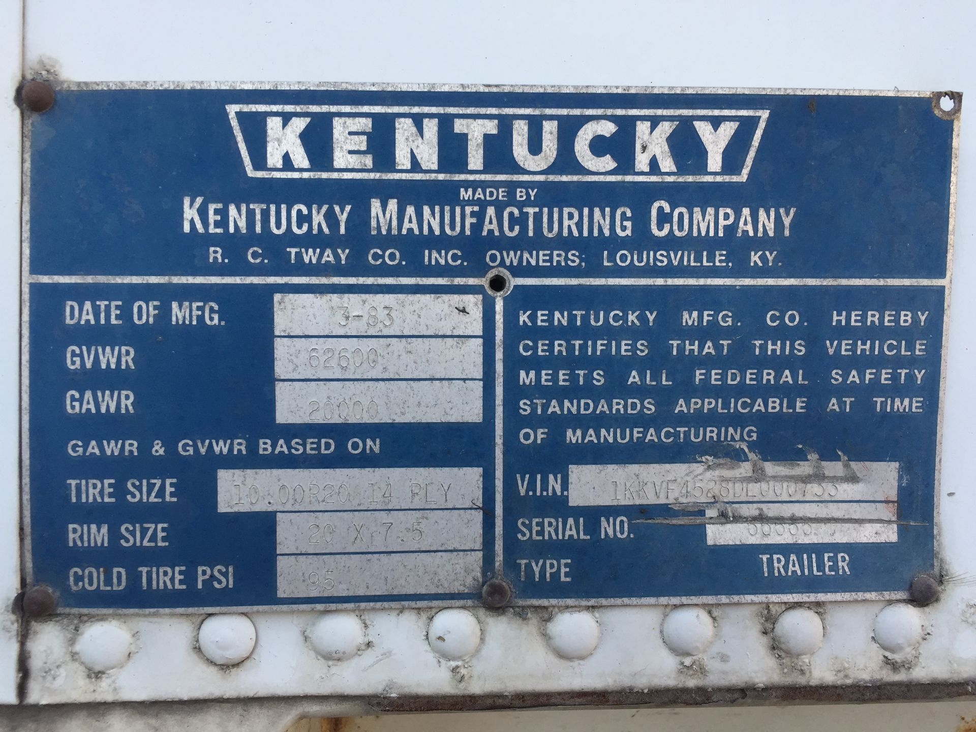 ** 1983 -48' KENTUCKY TANDEM AXLE VAN BODY DROP DECK MOVING TRAILER; VIN # 1KKVF4528DL000733 - Image 2 of 16