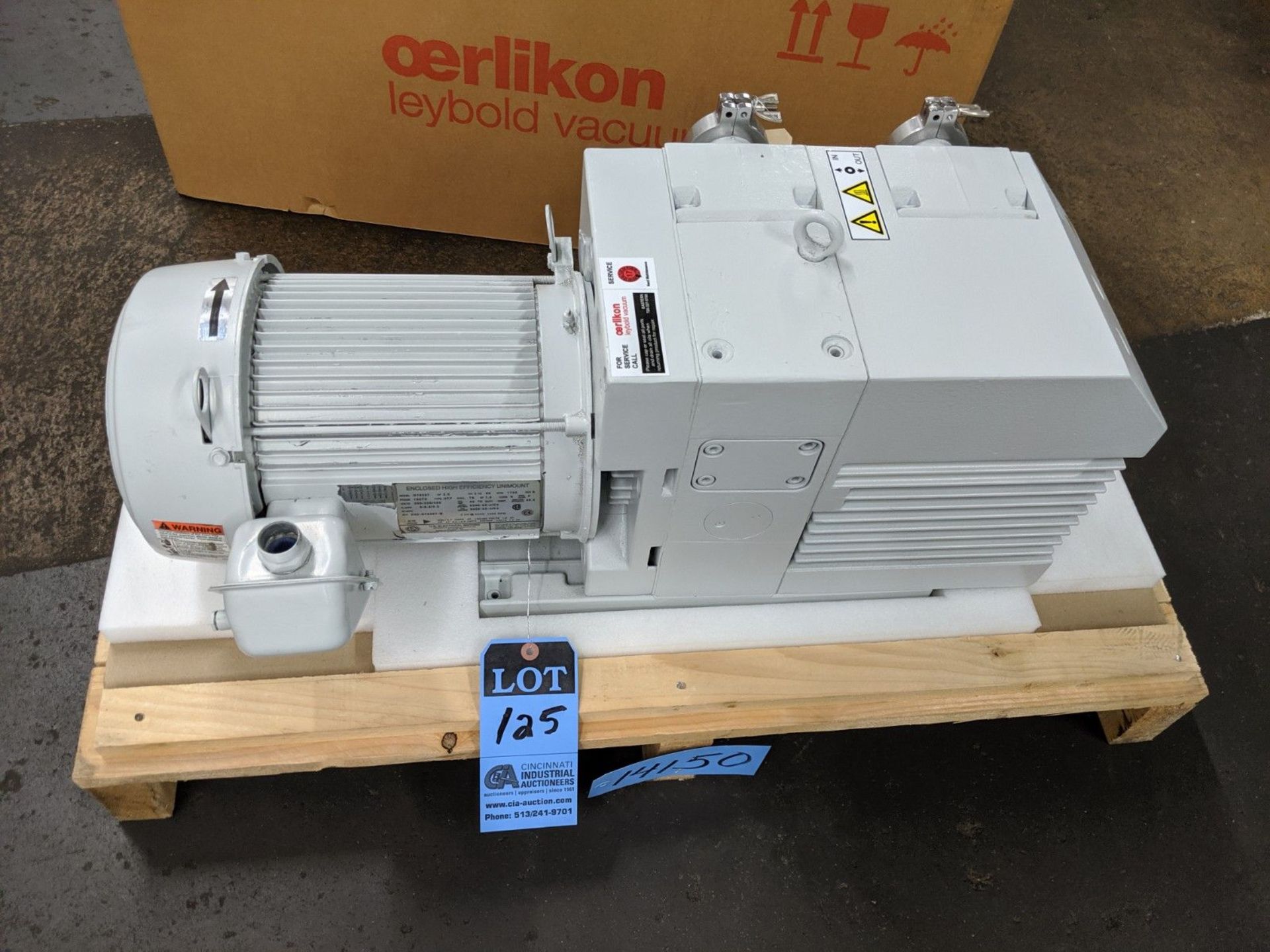 LEYBOLD D40B TRIVAC ROTARY VEIN VACUUM PUMP ** REMANUFACTURED BY LEYBOLD **