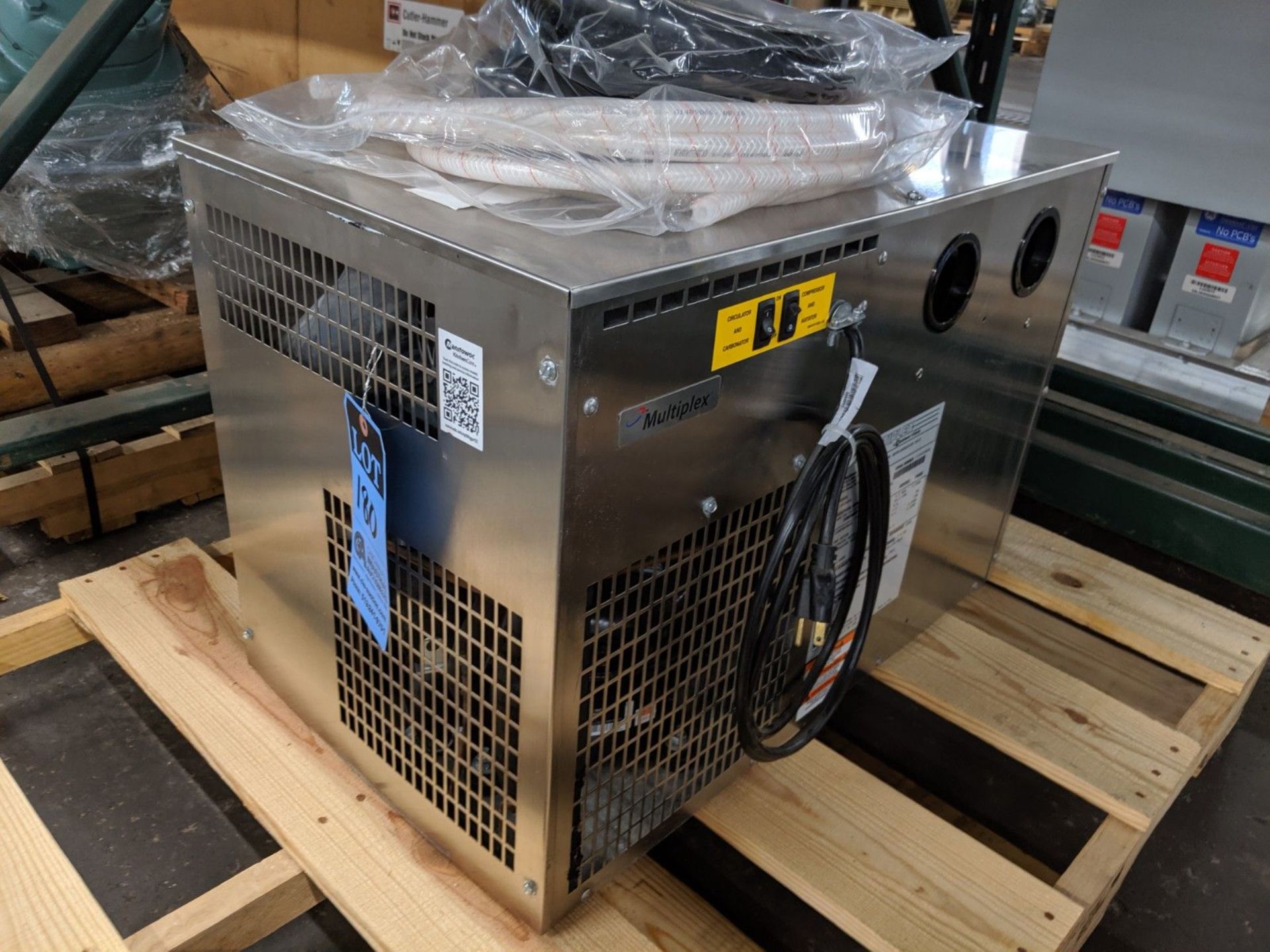 MANITOWOC MULTIPLEX REMOTE REFRIGERATION UNIT, MODEL 2803A04, S/M 110148602 (2017) WITH ACCESSORY