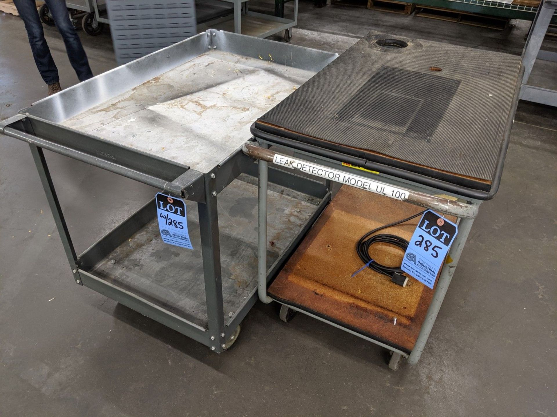 (LOT) (2) STEEL WAREHOUSE CARTS