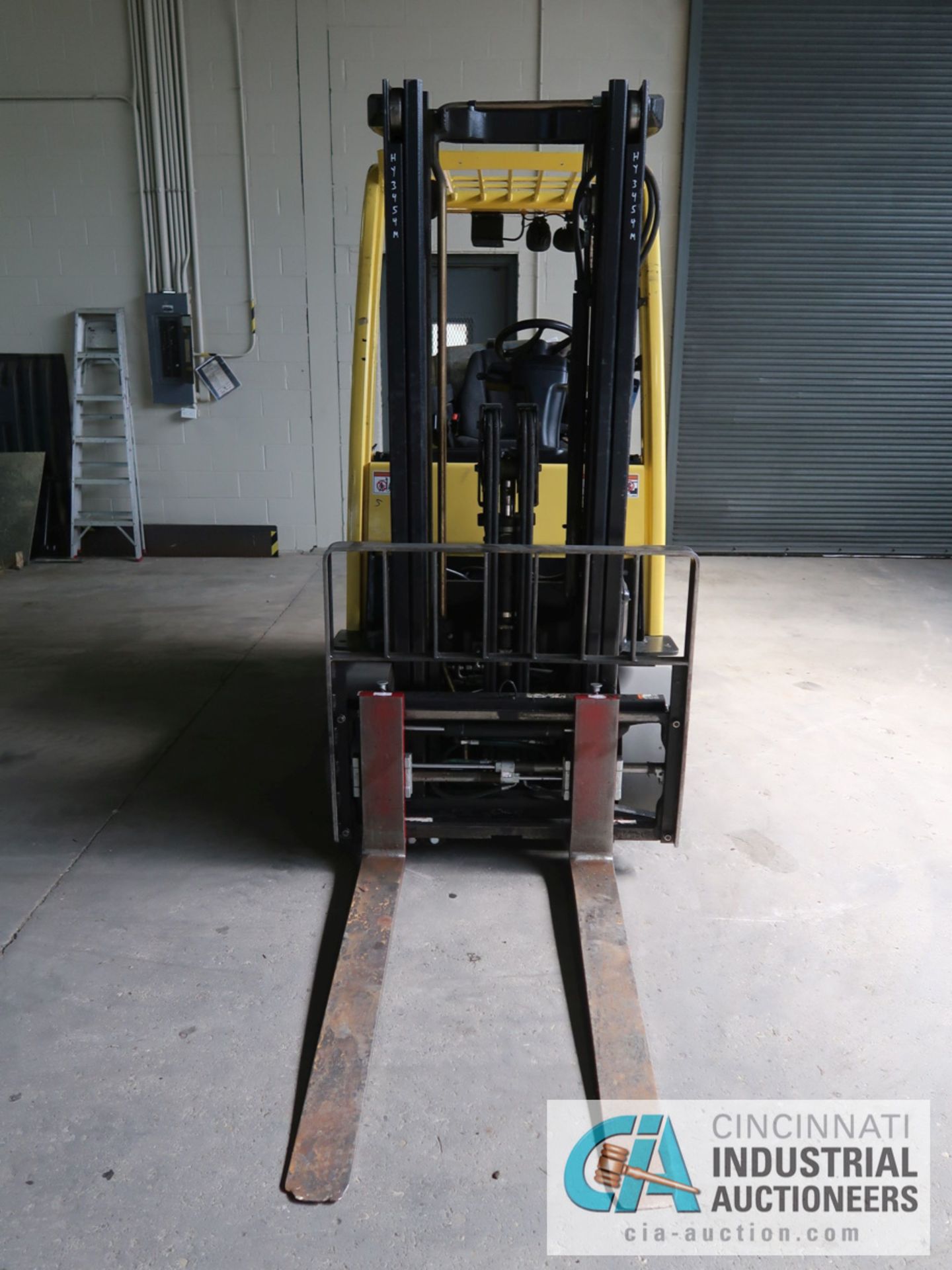 5,000 LB HYSTER MODEL S50FT LP GAS SOLID TIRE LIFT TRUCK WITH 2-STAGE MAST, 130" LIFT HEIGHT, 80" - Image 2 of 11