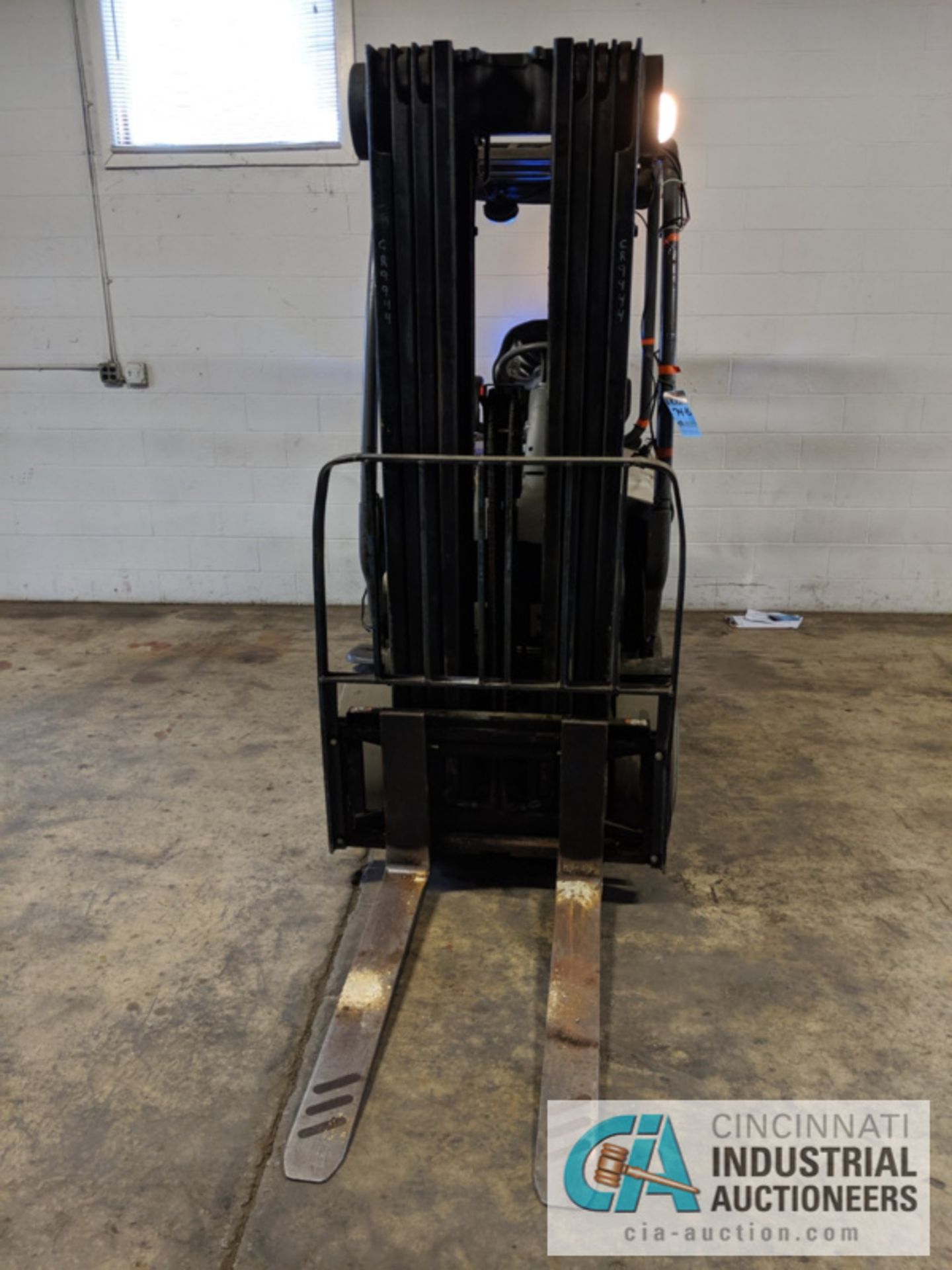 2014 CROWN 5,000 LB. CAPACITY MODEL FC4520-50 48 VOLT ELECTRIC FORKLIFT; S/N 9A209944, - Image 5 of 14