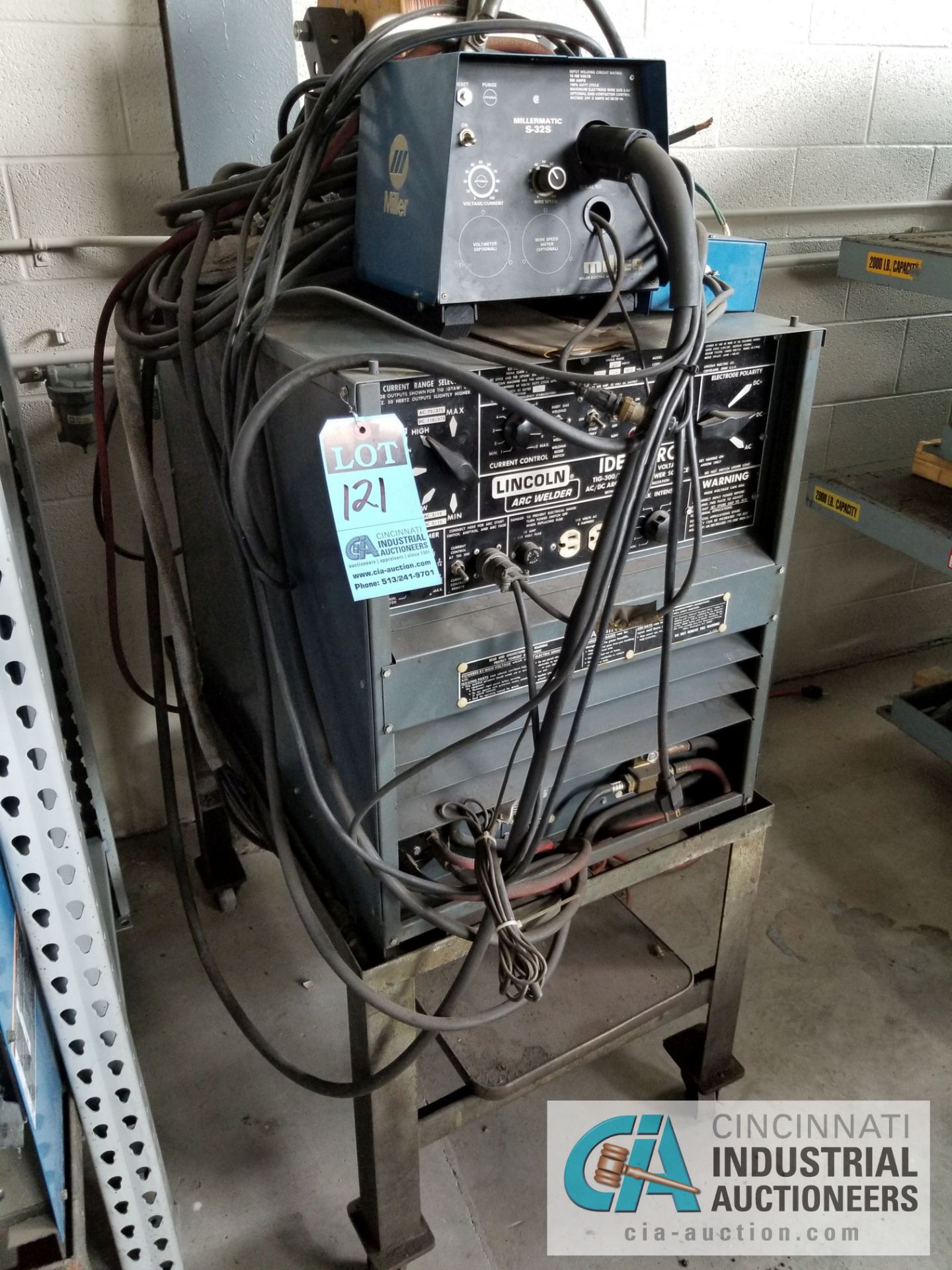 300 AMP LINCOLN IDEALARC TIG-300 TIG WELDER, S/N AC-621035