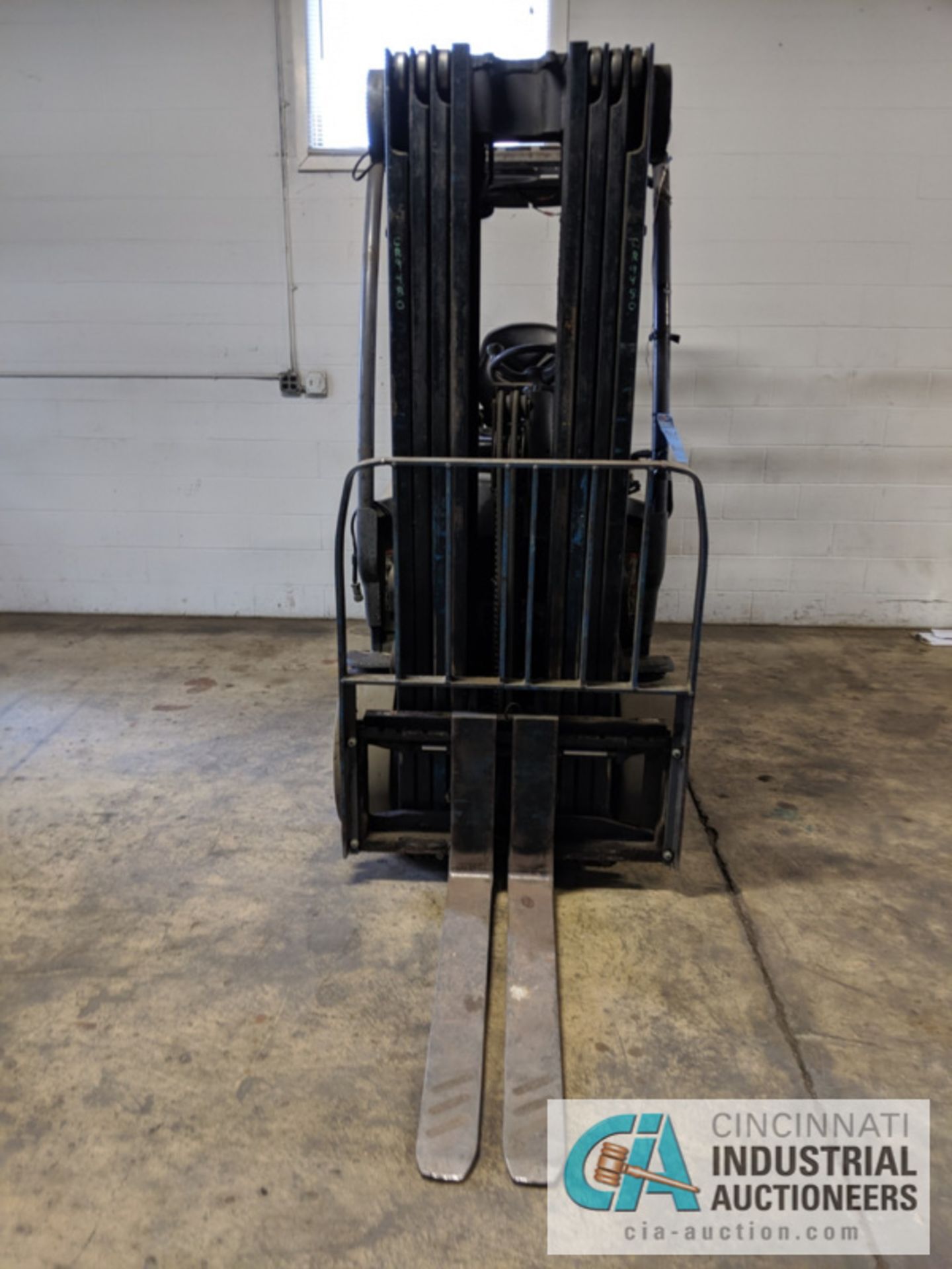 2014 CROWN 5,000 LB. CAPACITY MODEL FC4520-50 48 VOLT ELECTRIC FORKLIFT; S/N 9A209480, - Image 4 of 16