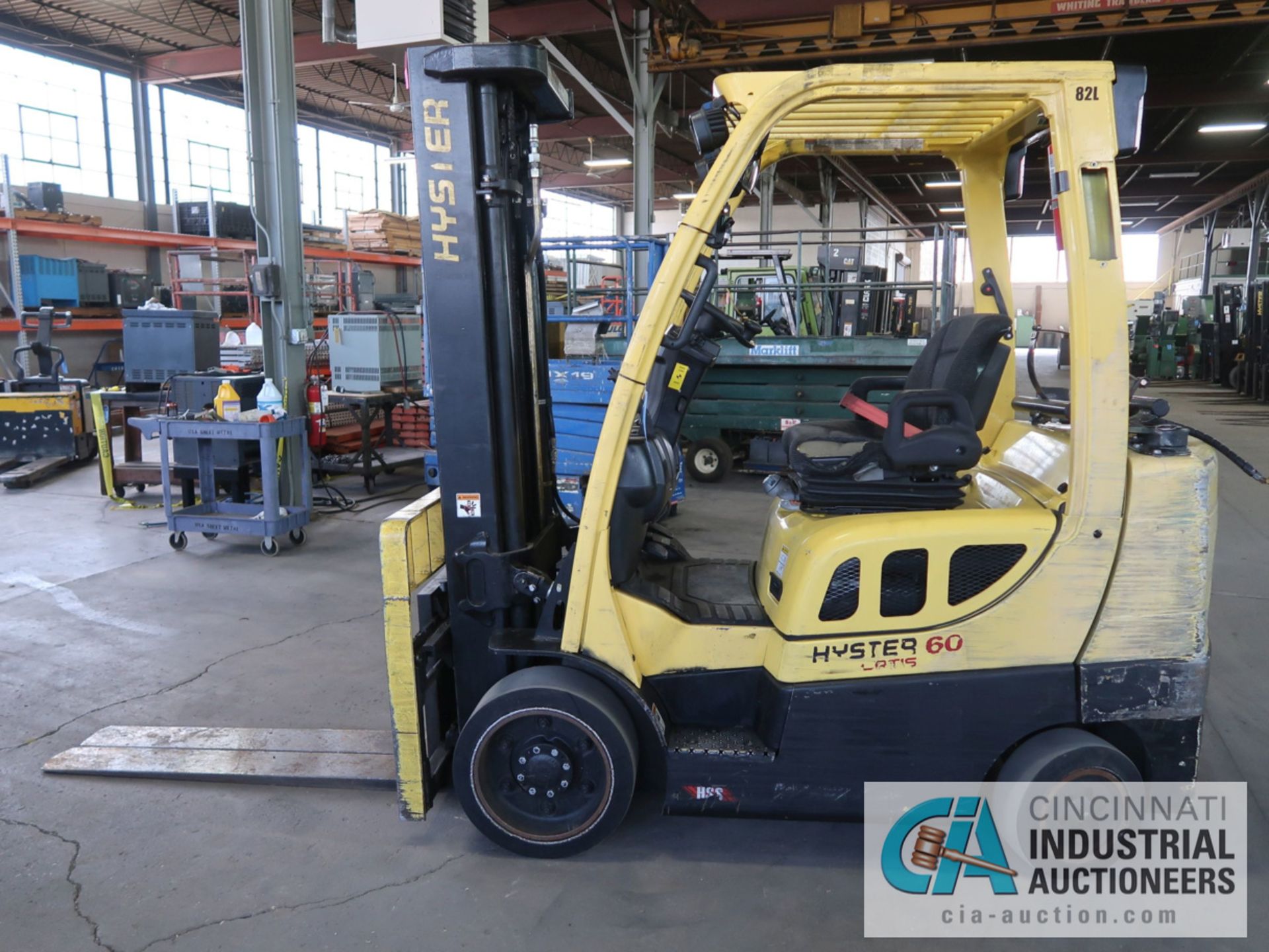 6,000 LB HYSTER MODEL S60FT LP GAS SOLID TIRE LIFT TRUCK WITH 3-STAGE MAST, 188" LIFT HEIGHT, 84" - Image 8 of 10