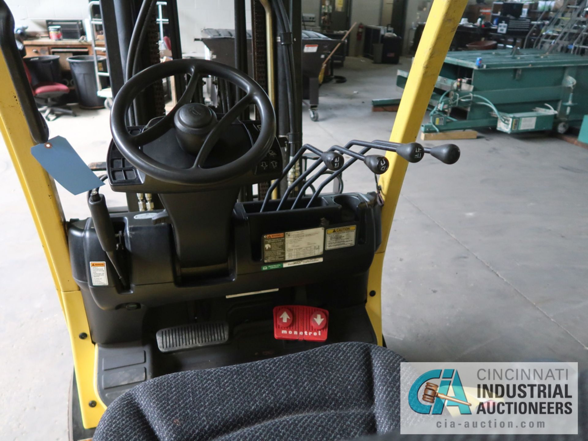 6,000 LB HYSTER MODEL S60FT LP GAS SOLID TIRE LIFT TRUCK WITH 3-STAGE MAST, 187" LIFT HEIGHT, 84" - Image 9 of 11