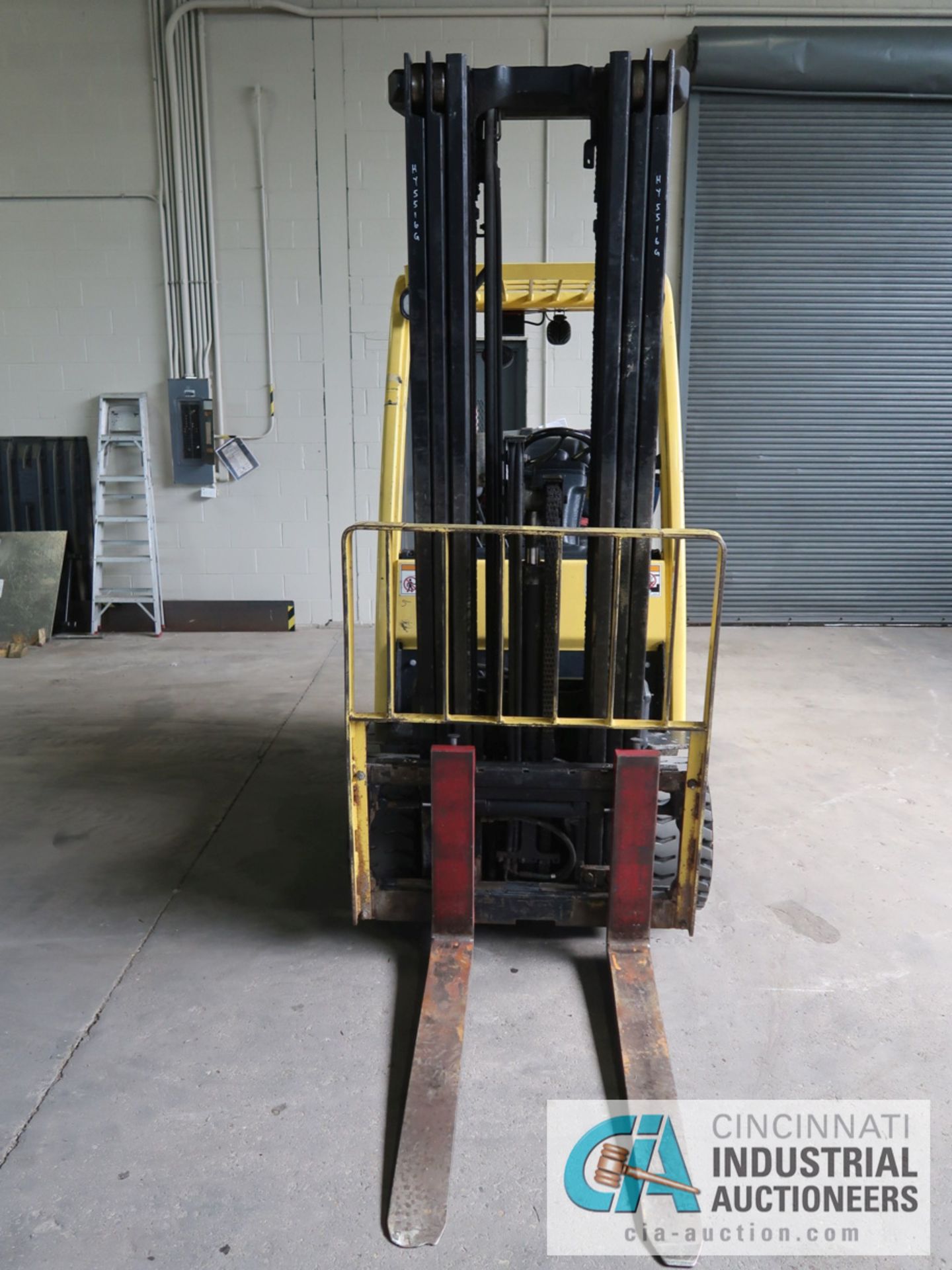 6,000 LB HYSTER MODEL S60FT LP GAS SOLID TIRE LIFT TRUCK WITH 3-STAGE MAST, 211" LIFT HEIGHT, 80" - Image 2 of 11