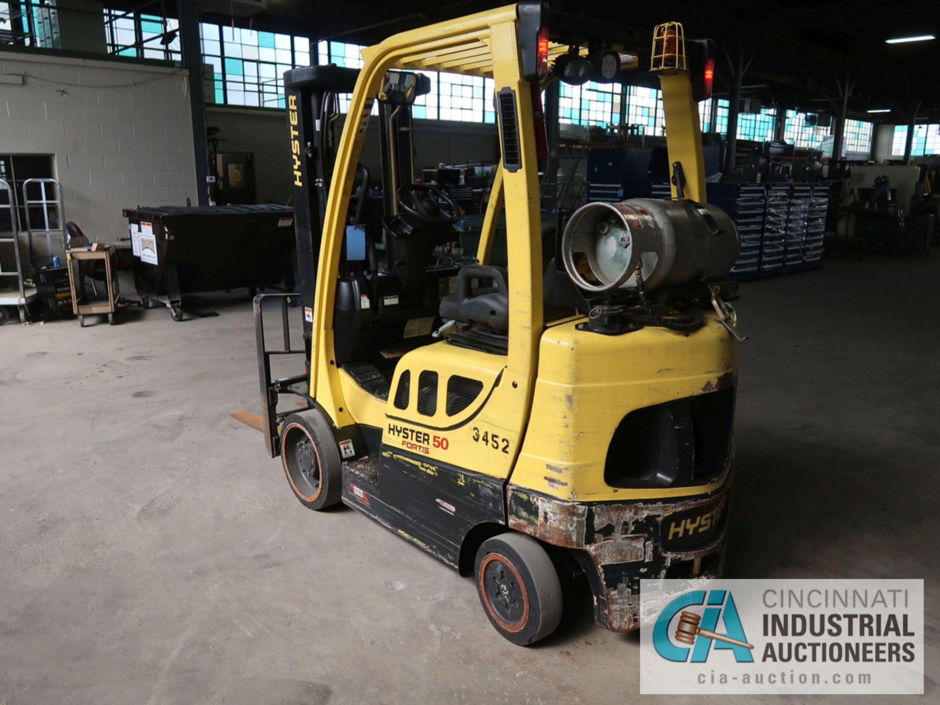 5,000 LB HYSTER MODEL S50FT LP GAS SOLID TIRE LIFT TRUCK WITH 2-STAGE MAST, 130" LIFT HEIGHT, 80" - Image 7 of 11