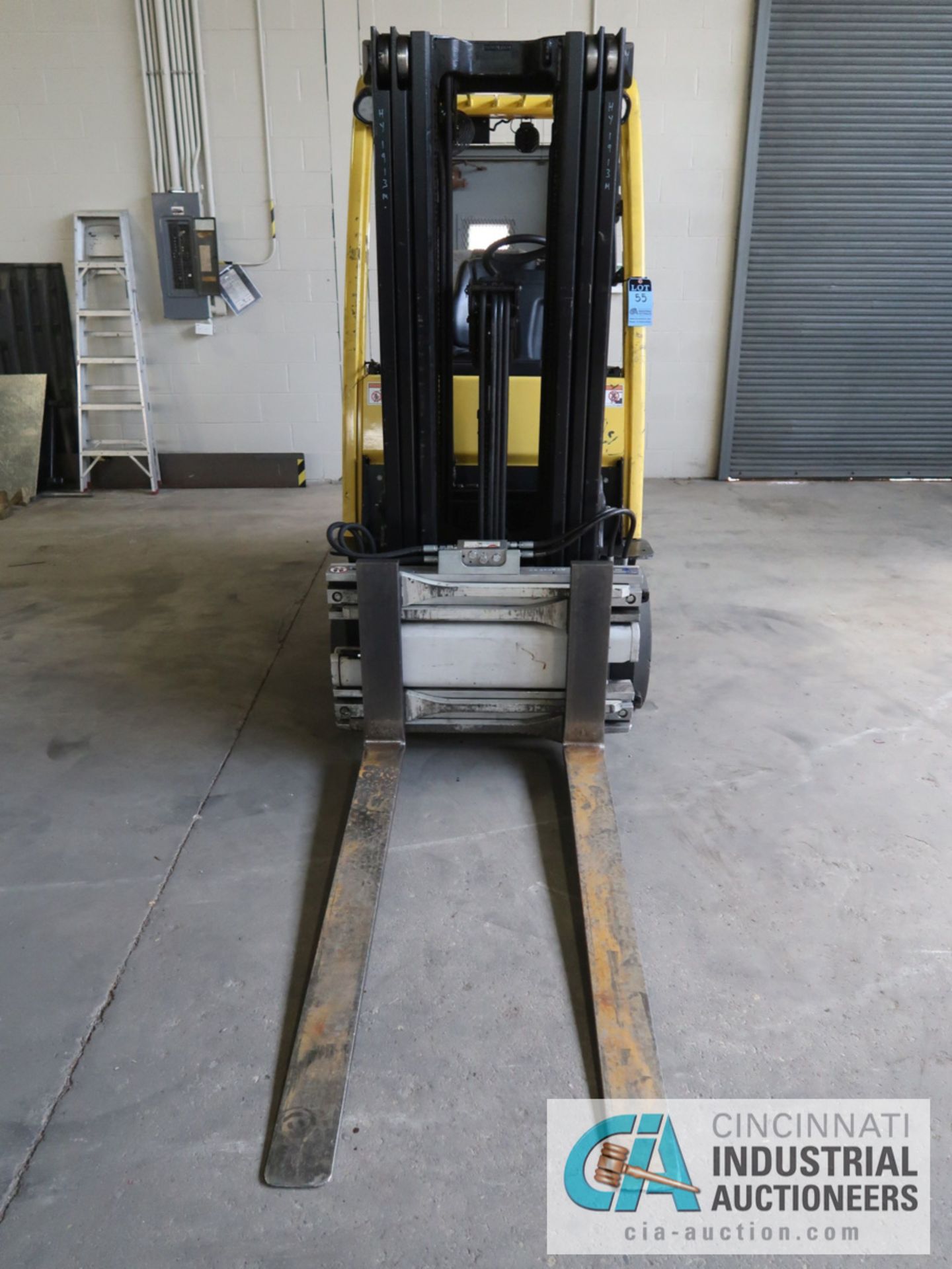 4,000 LB HYSTER MODEL S50FT LP GAS SOLID TIRE LIFT TRUCK WITH CASCADE 45 S-FPS-160 FORK - Image 2 of 11