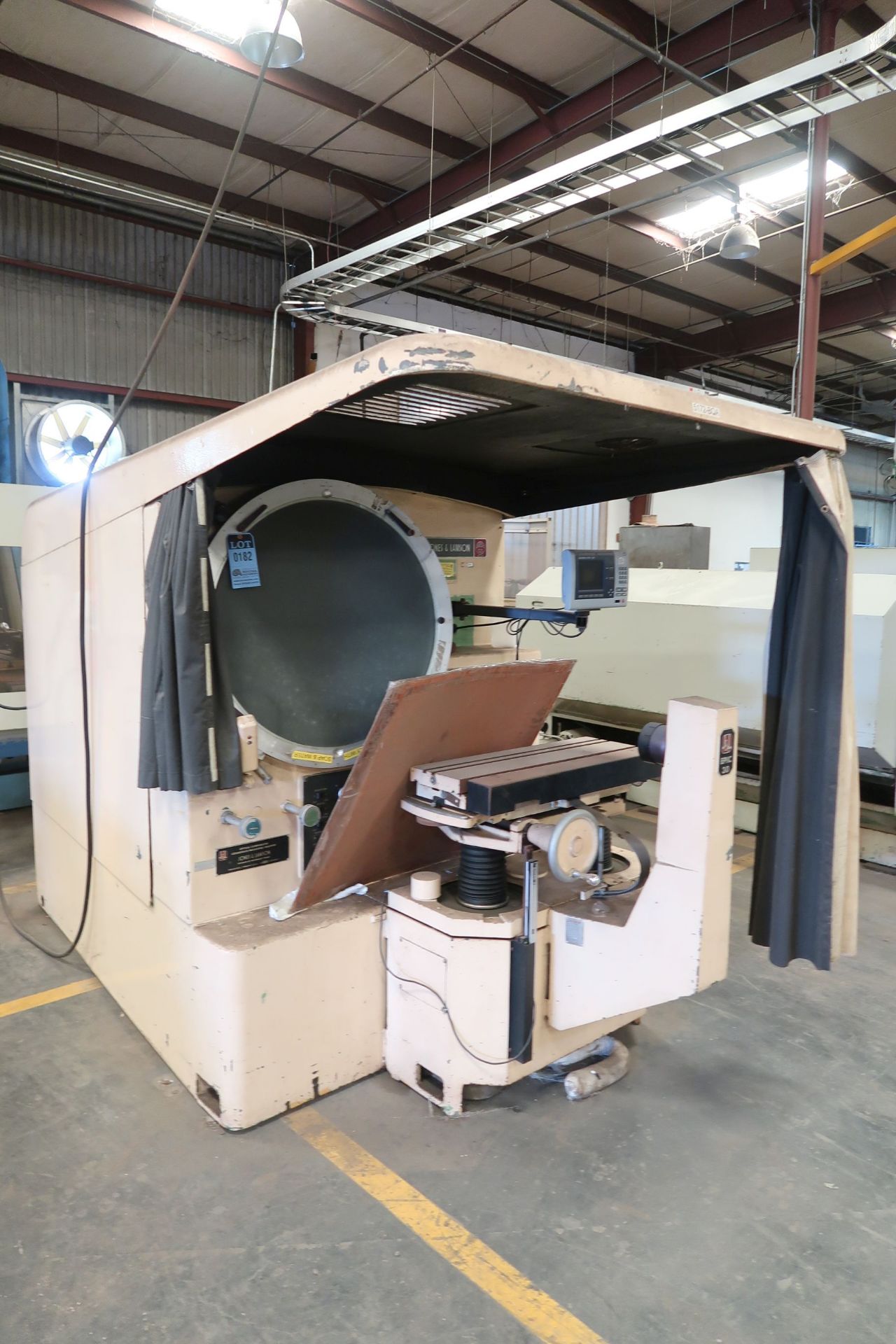 30" JONES & LAMSON OPTICAL COMPARATOR WITH QUADRA-CHEK 100 DRO